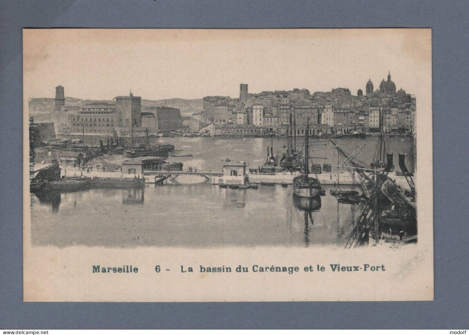 CPA - 13 - Marseille - Le Bassin Du Carénage Et Le Vieux-Port - Non Circulée - Vieux Port, Saint Victor, Le Panier