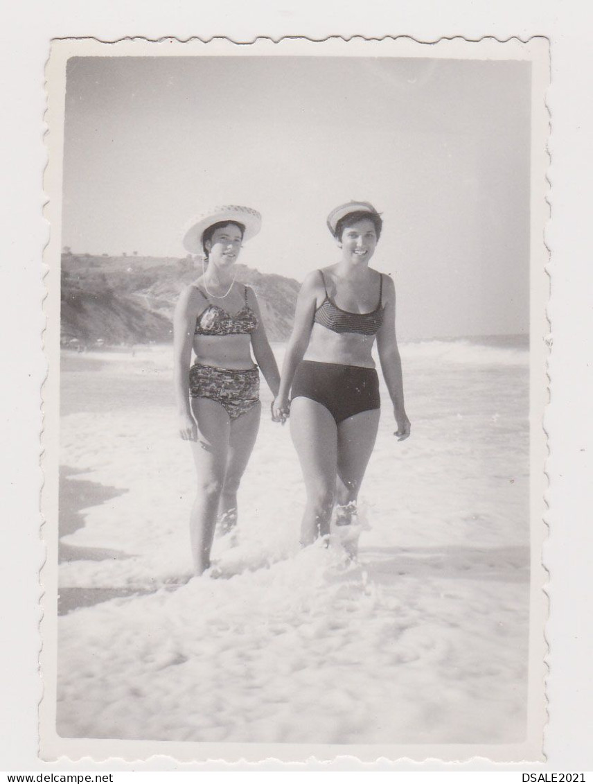 Two Sexy Women With Swimwear, Summer Beach Portrait, Pin-up Vintage Orig Photo 6x8.6cm. (64993) - Pin-up