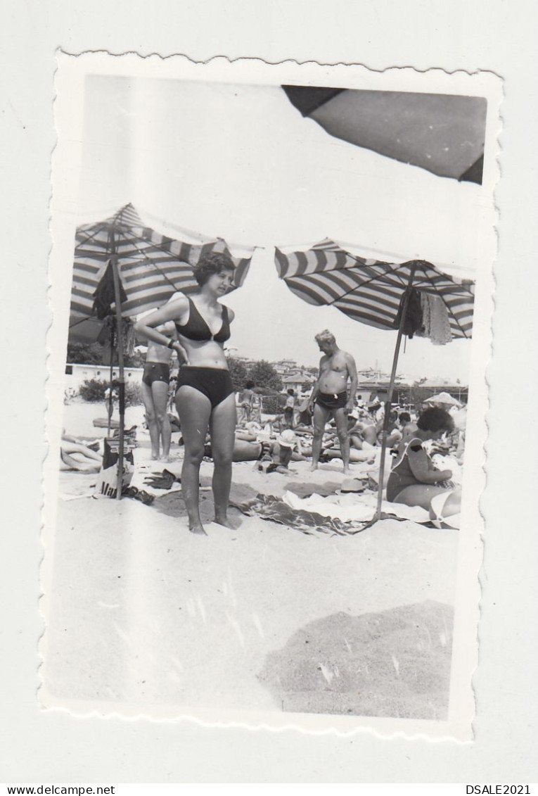 Sexy Woman With Swimwear, Summer Beach Pose, Pin-up Vintage Orig Photo 5.5x8.3cm. (24623) - Pin-Ups