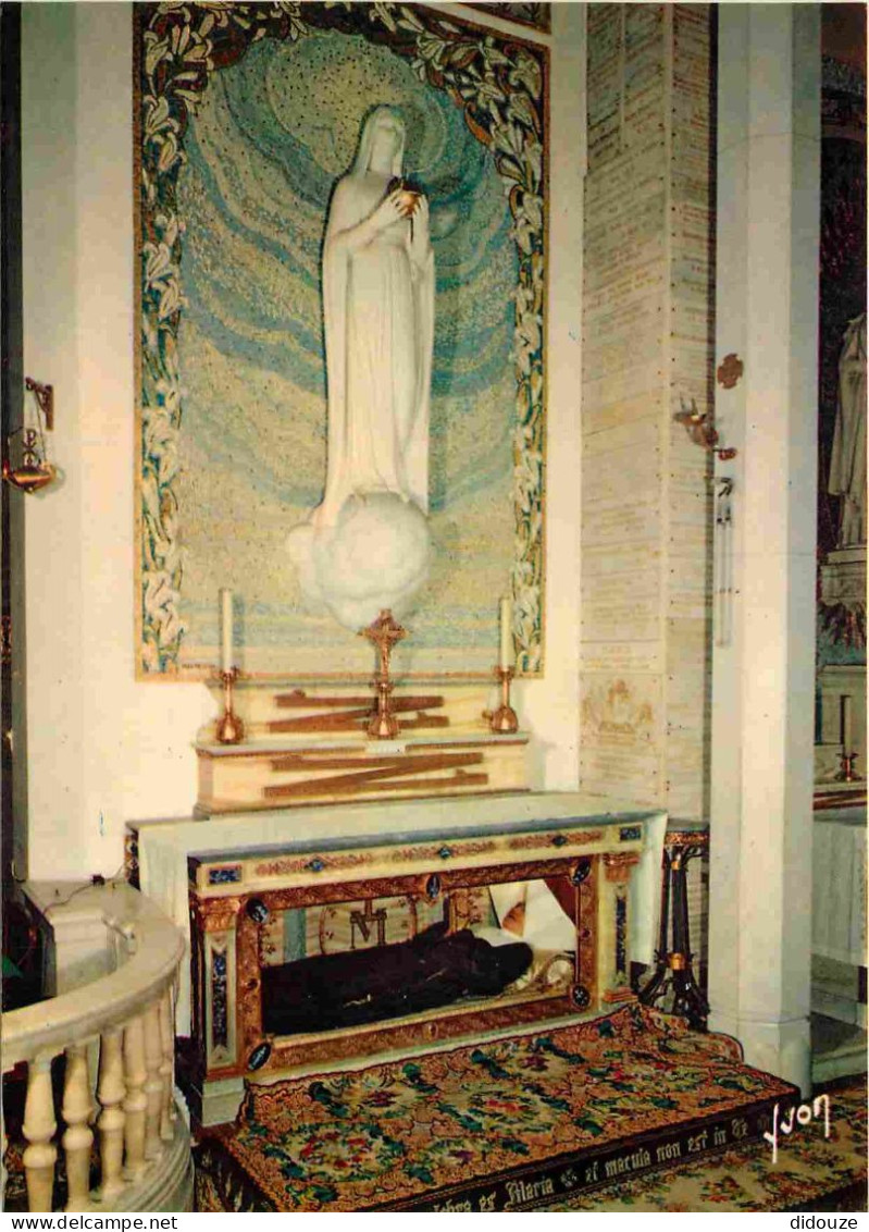 75 - Paris - Chapelle De La Médaille Miraculeuse - Intérieur De La Chapelle - Autel De La Vierge Puissante - Châsse De S - Kerken
