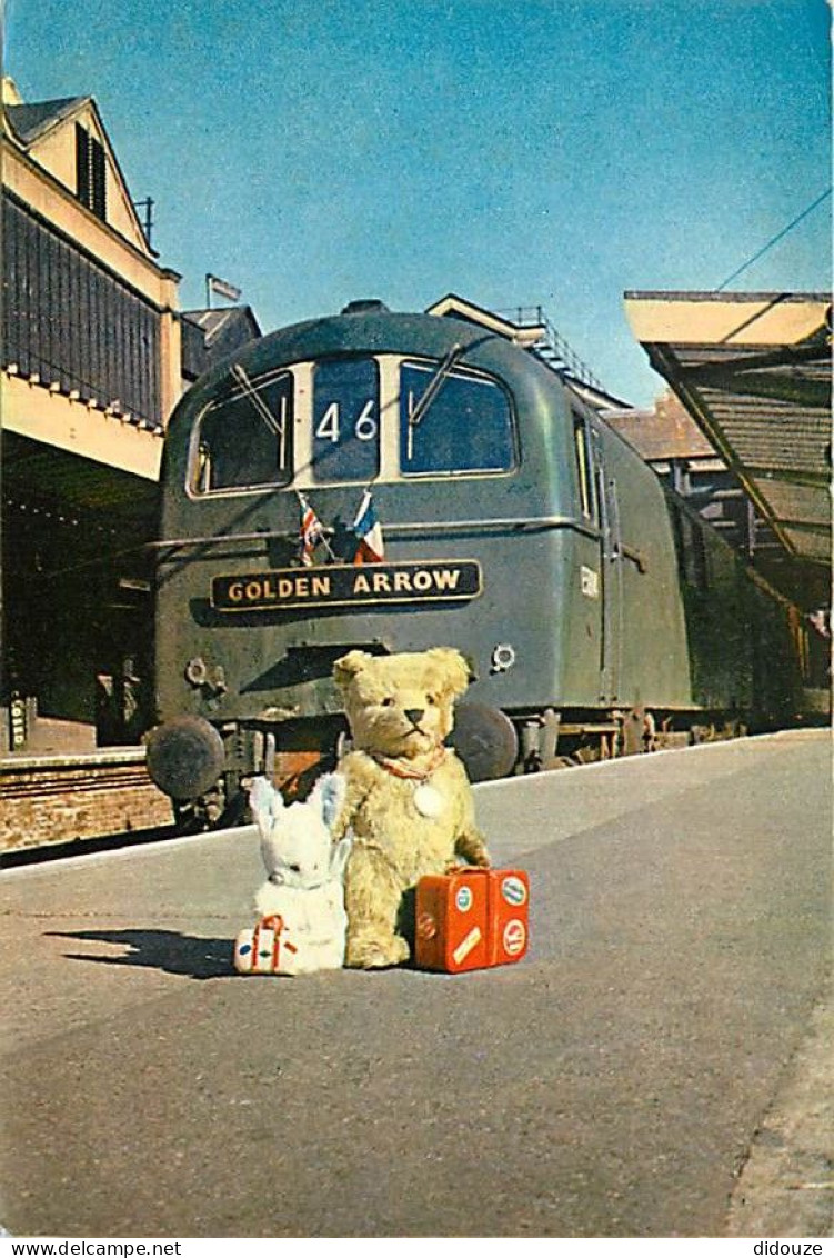 Trains - Royaume-Uni - United Kingdom - Teddy Edward Meets Jasmine The Station - From The Teddy Edward Séries By Patrick - Trains