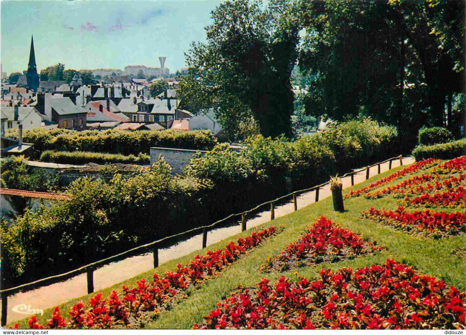 60 - Méru - Le Jardin Public Et Vue Sur La Ville - Fleurs - CPM - Oblitération Ronde  - Voir Scans Recto-Verso - Meru