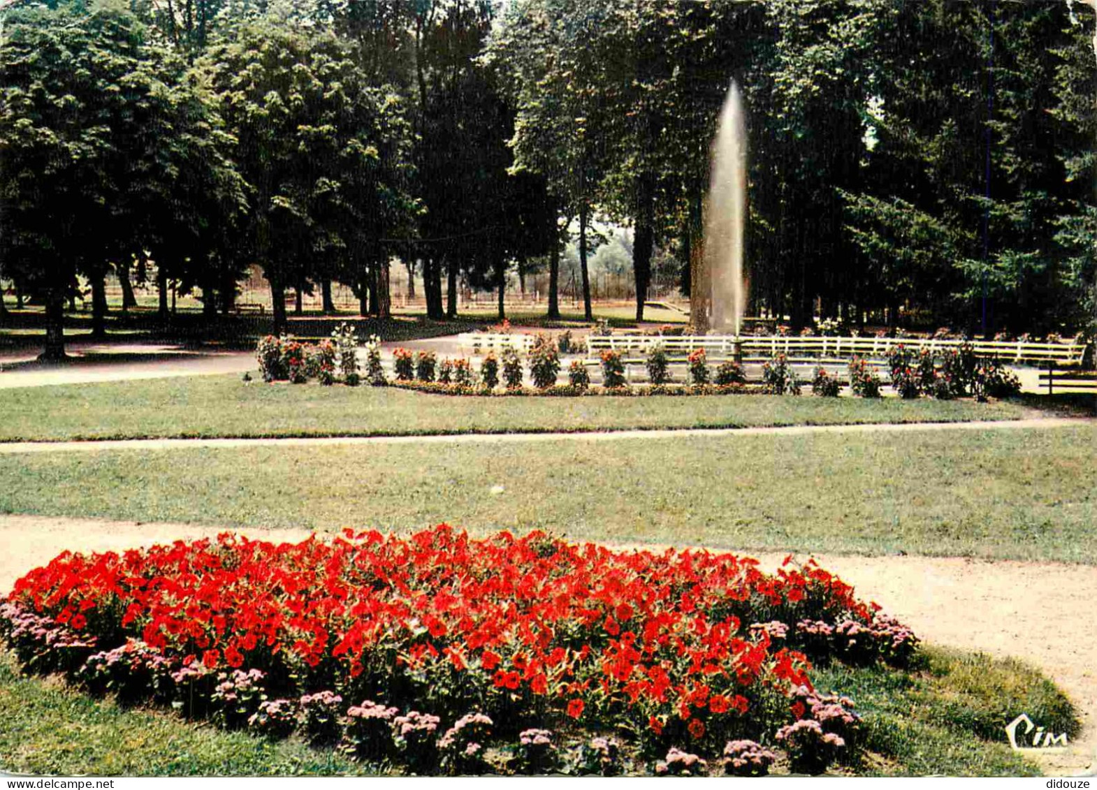 58 - Saint Honoré Les Bains - Etablissement Thermal - Le Parc - Le Bassin - Carte Dentelée - CPSM Grand Format - Voir Sc - Saint-Honoré-les-Bains