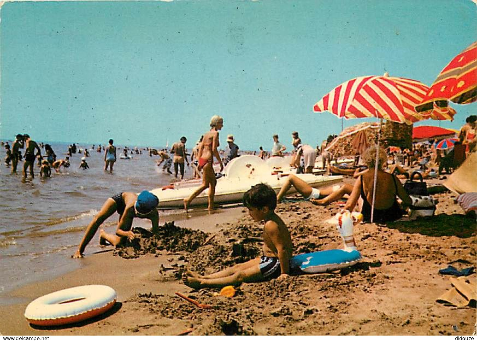 66 - Port Barcarès - La Plage - Scènes De Plage - Femmes En Maillot De Bain - CPM - Voir Scans Recto-Verso - Port Barcares