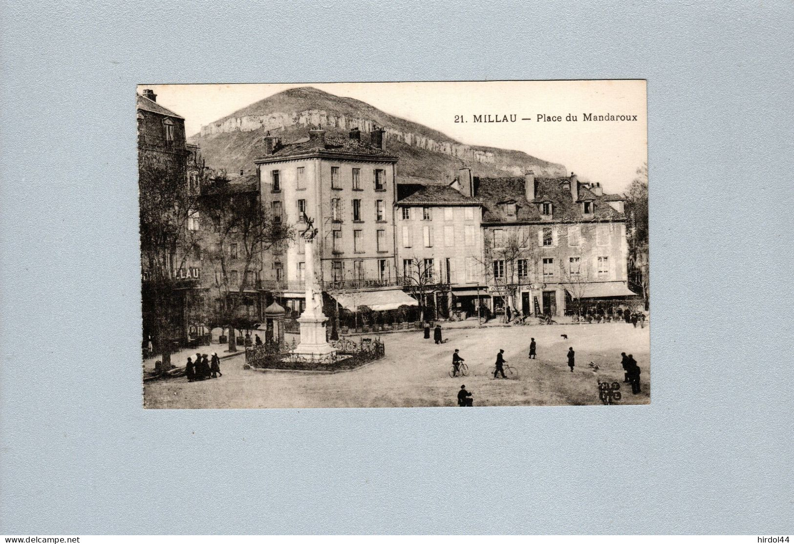 Millau (12) : Place De Mandaroux - Millau