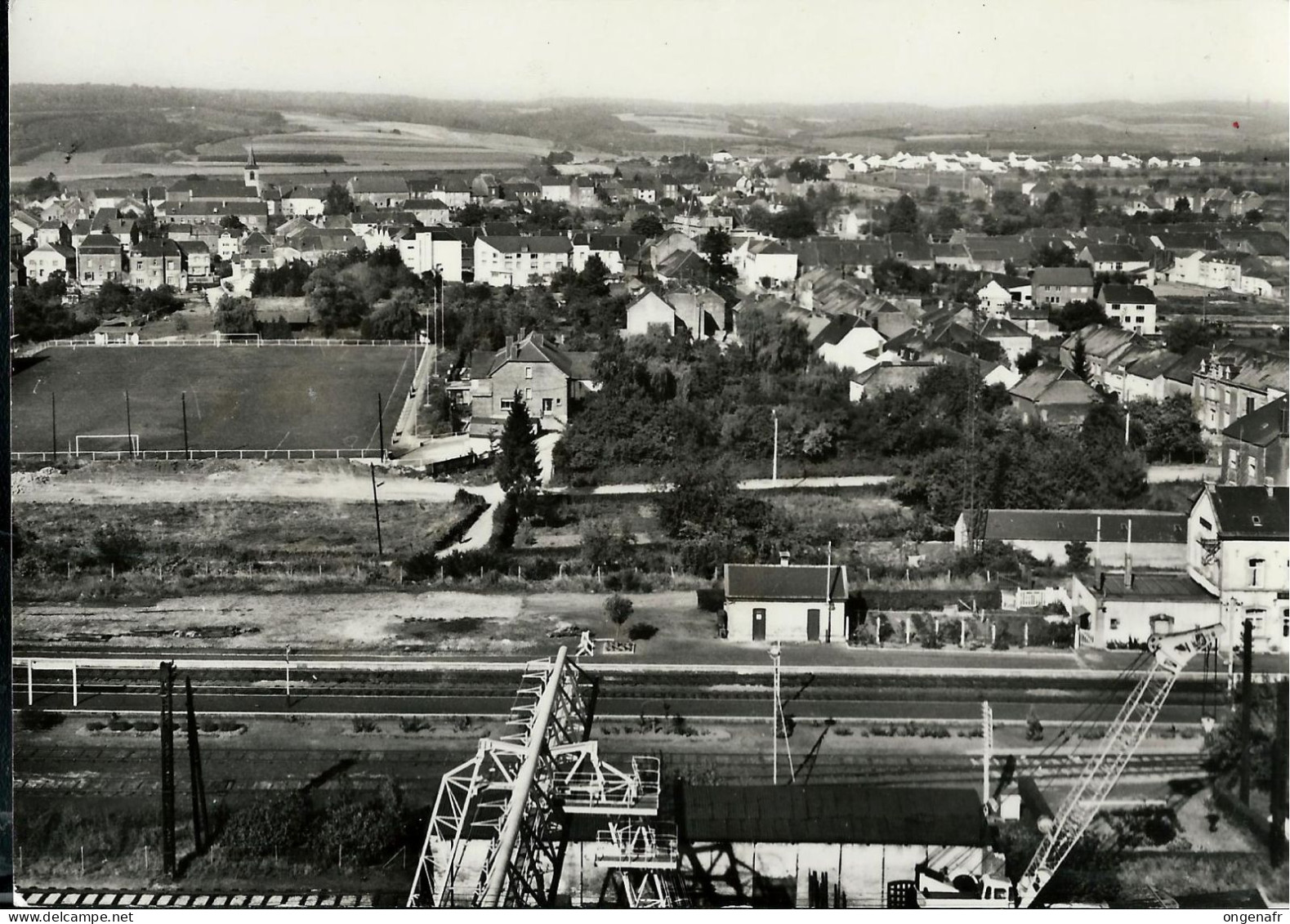 Halanzy - Panorama ( Prise De Vue  Depuis Entreprise Montreuil Vers La Gare Et Terrain De Football) Neuve - Aubange