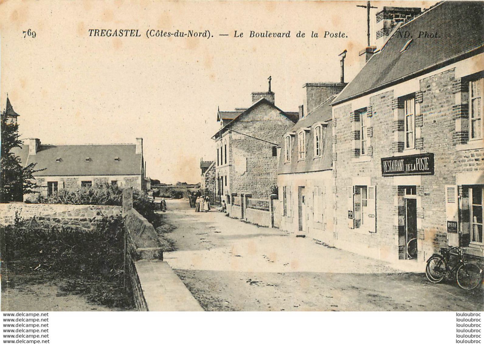 TREGASTEL LE BOULEVARD DE LA POSTE - Trégastel