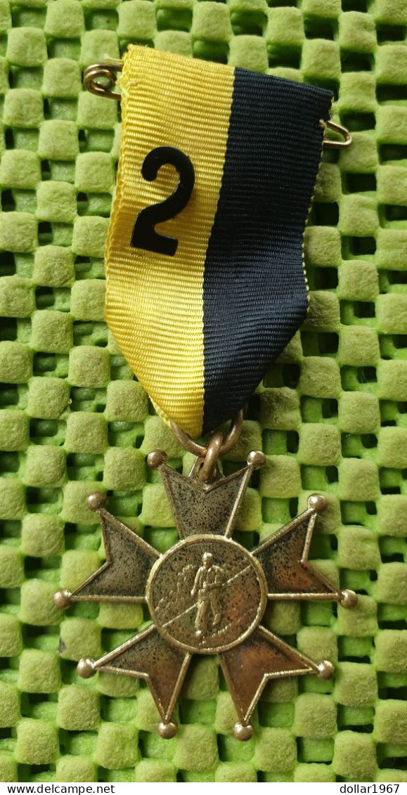 Medaile   :  .W.S.V. Nooit-Gedacht Oss 1957   ( Noord-Brabant ) -  Original Foto  !!  Medallion  Dutch - Andere & Zonder Classificatie