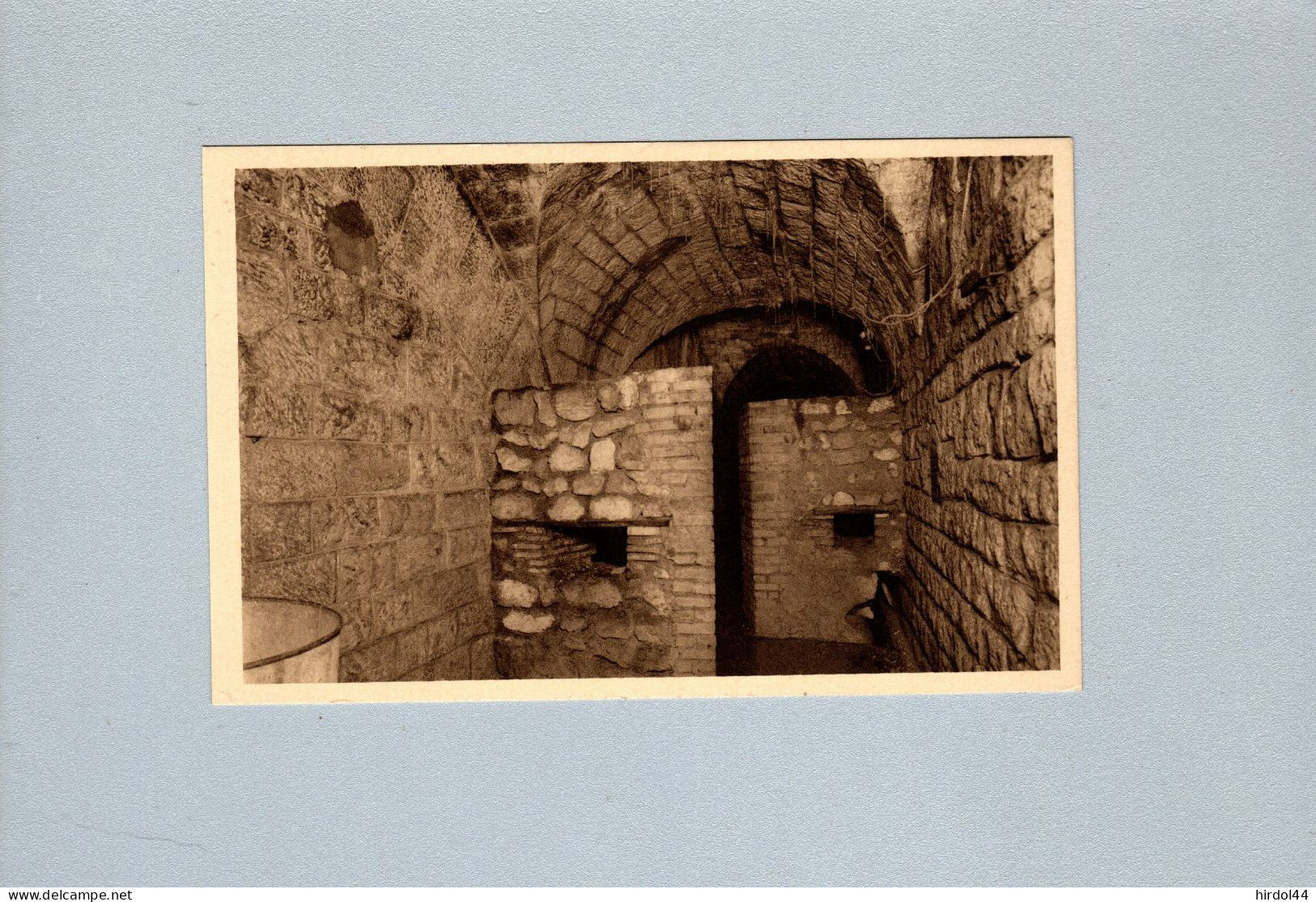 Douaumont (55) : Le Fort - Murs En Chicanes Dans Une Galerie - Douaumont