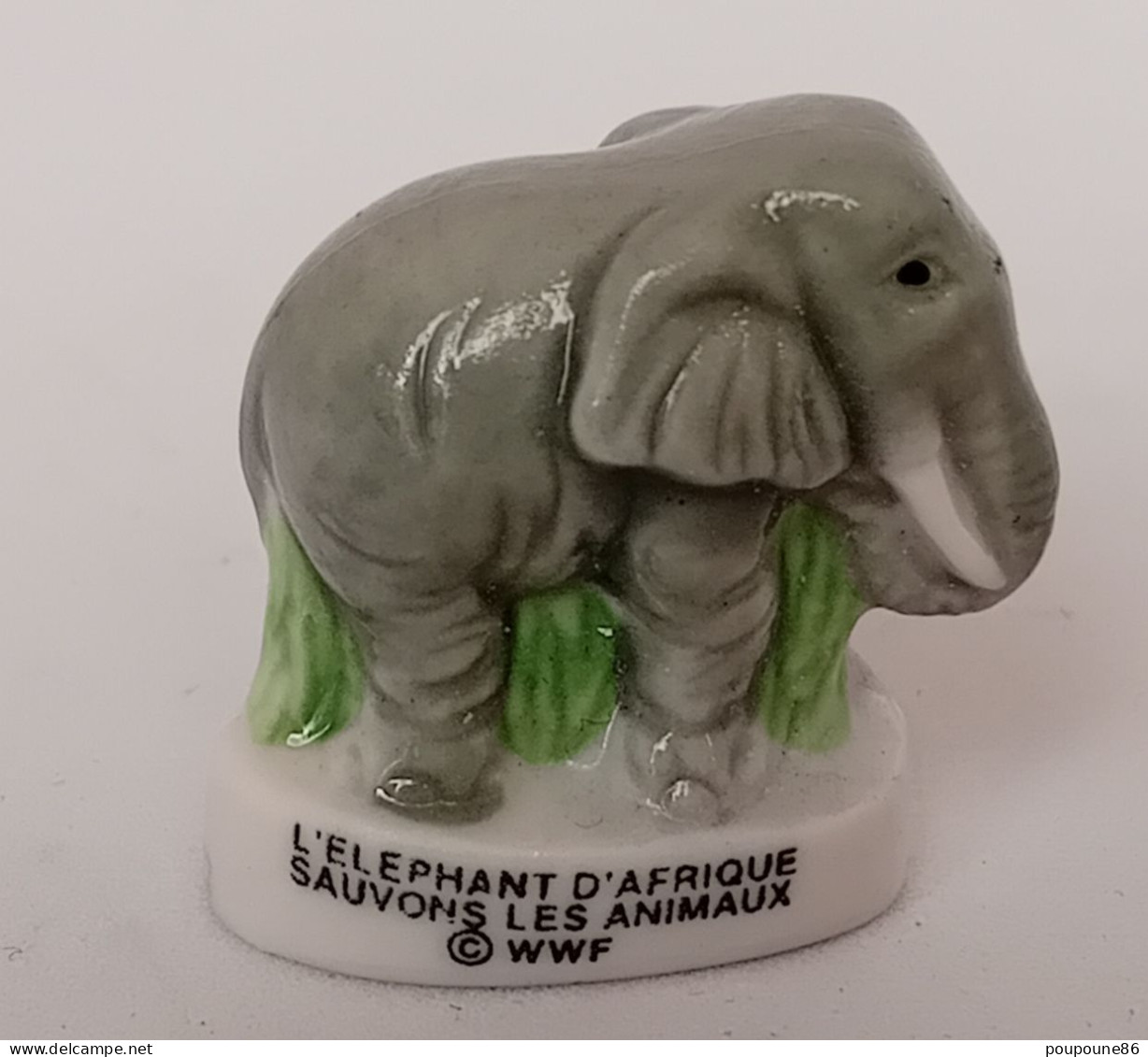 FEVE - FEVES -  "WWF SAUVONS LES ANIMAUX" -   ELEPHANT D'AFRIQUE - Animales