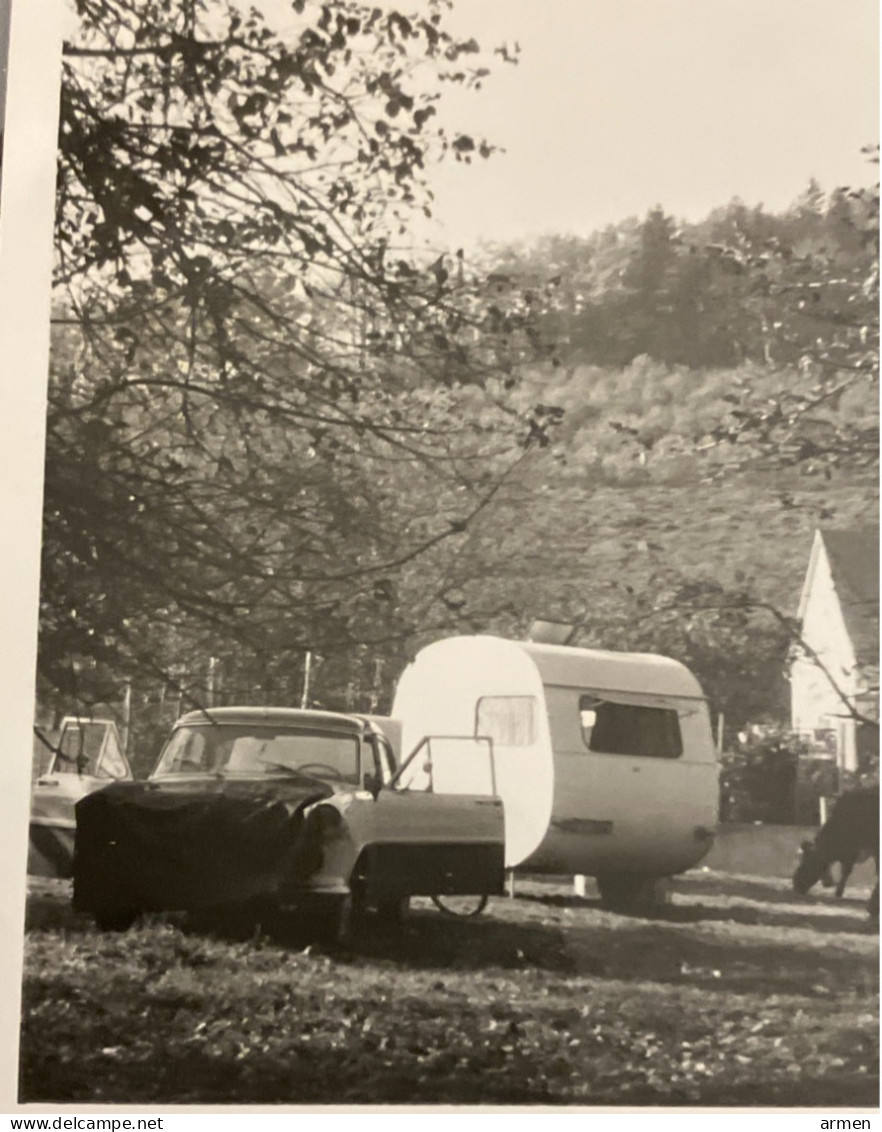 Réal Photo - Voiture Automobile Caravane Camping  Vacances - Automobiles