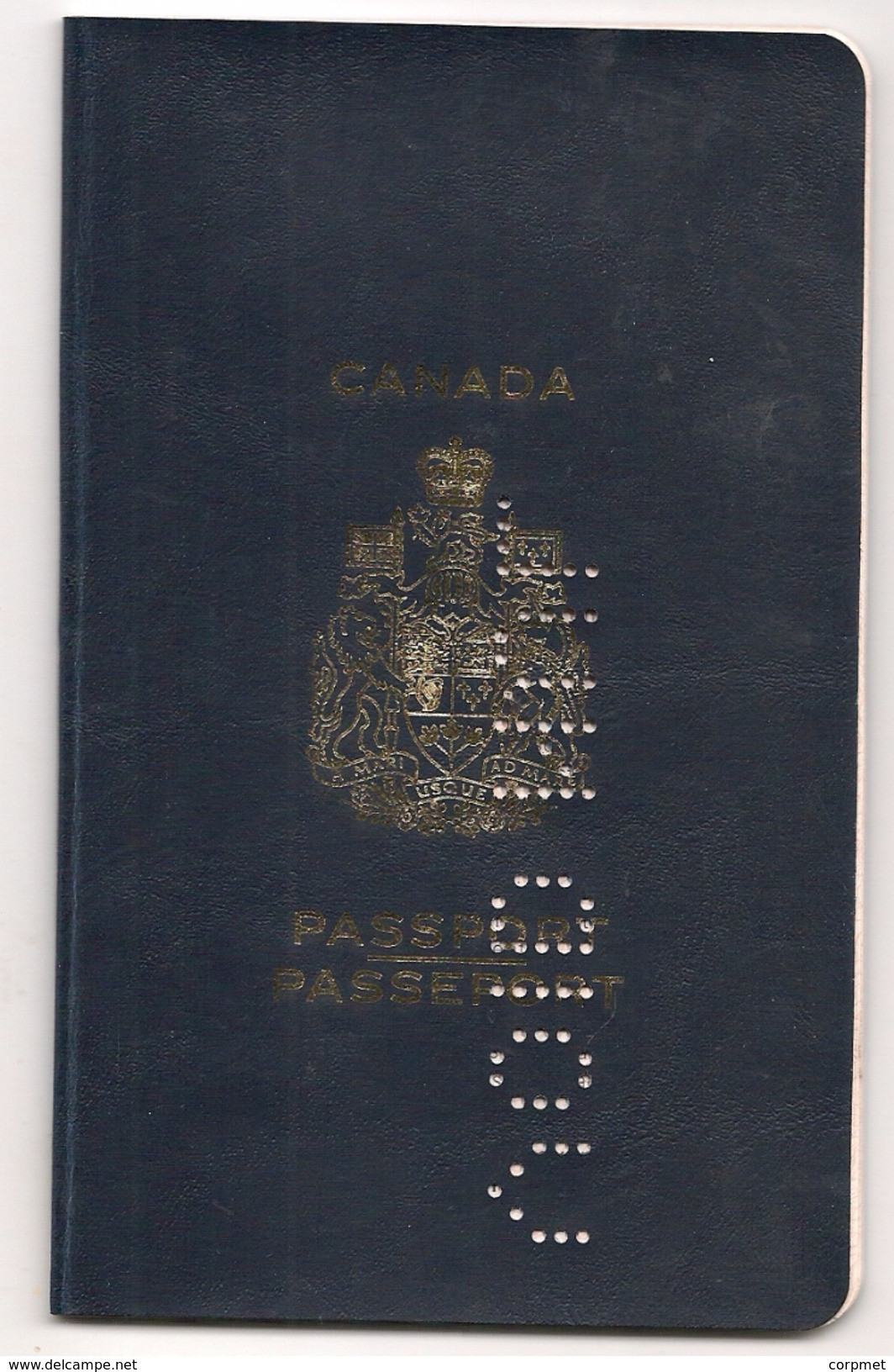 CANADA -1976 PASSPORT - PASSEPORT - ESTONIA Born Lady - PASSPORT With The 2 Names The Old ESTONIAN And The New CANADIAN - Documenti Storici