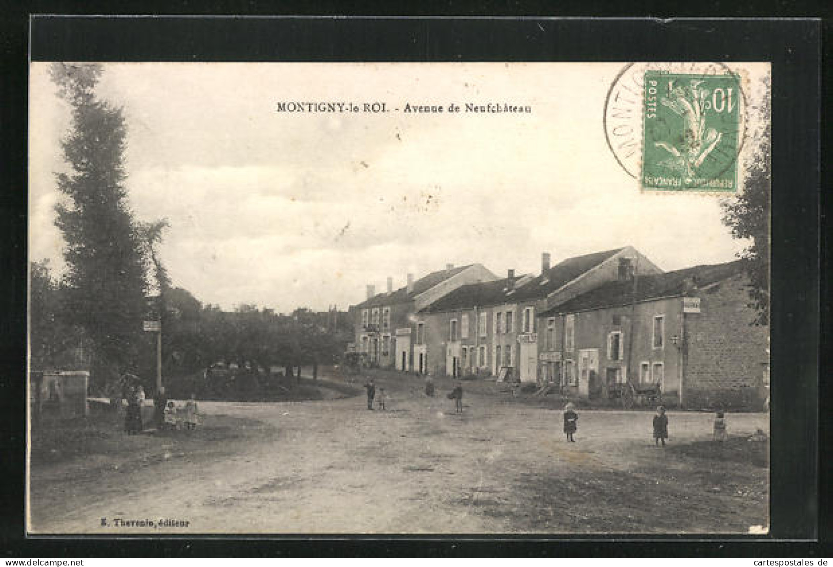 CPA Montigny-le-Roi, Avneue De Neufchateau  - Montigny Le Roi