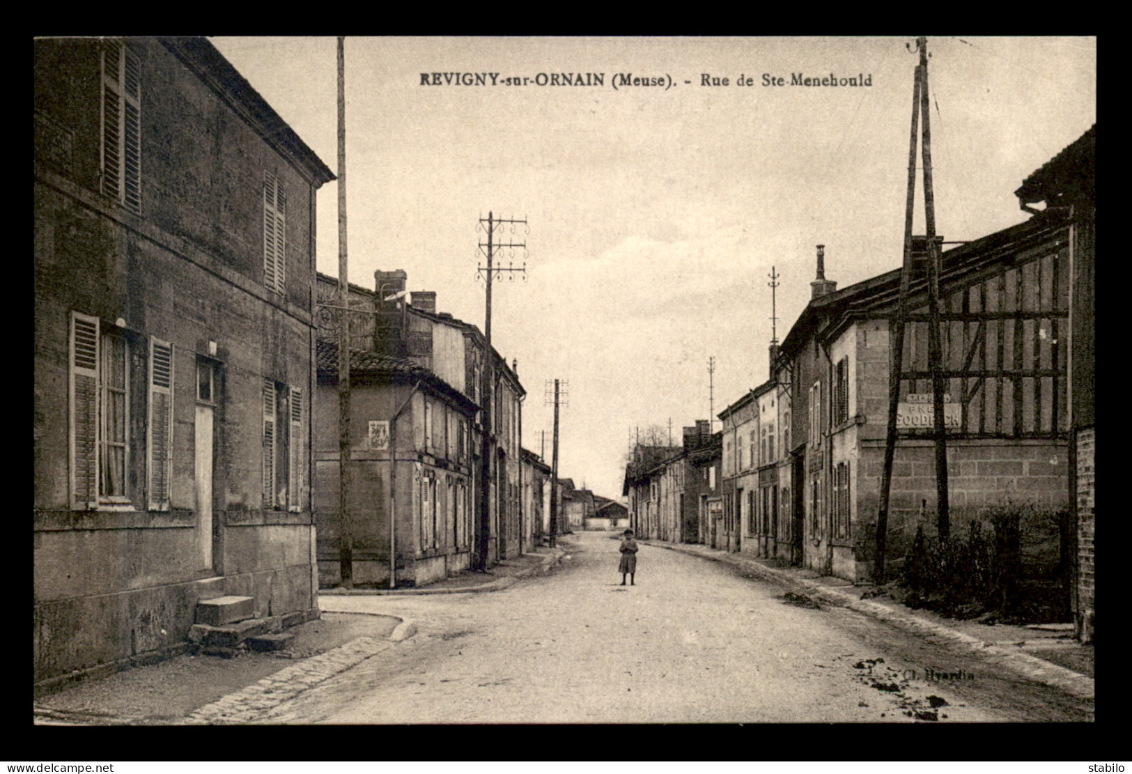 55 - REVIGNY-SUR-ORNAIN - RUE DE STE-MENEHOULD - EDITEUR HYARDIN - Revigny Sur Ornain