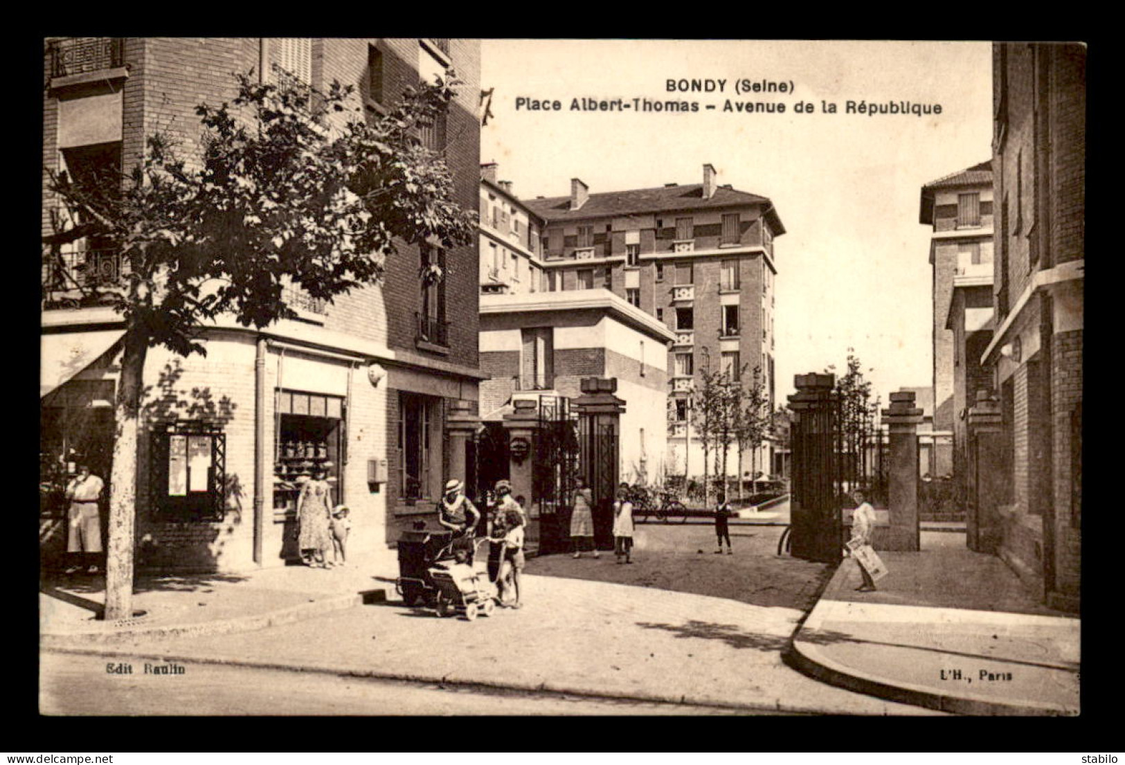 93 - BONDY - PLACE ALBERT THOMAS - AVENUE DE LA REPUBLQIUE - Bondy