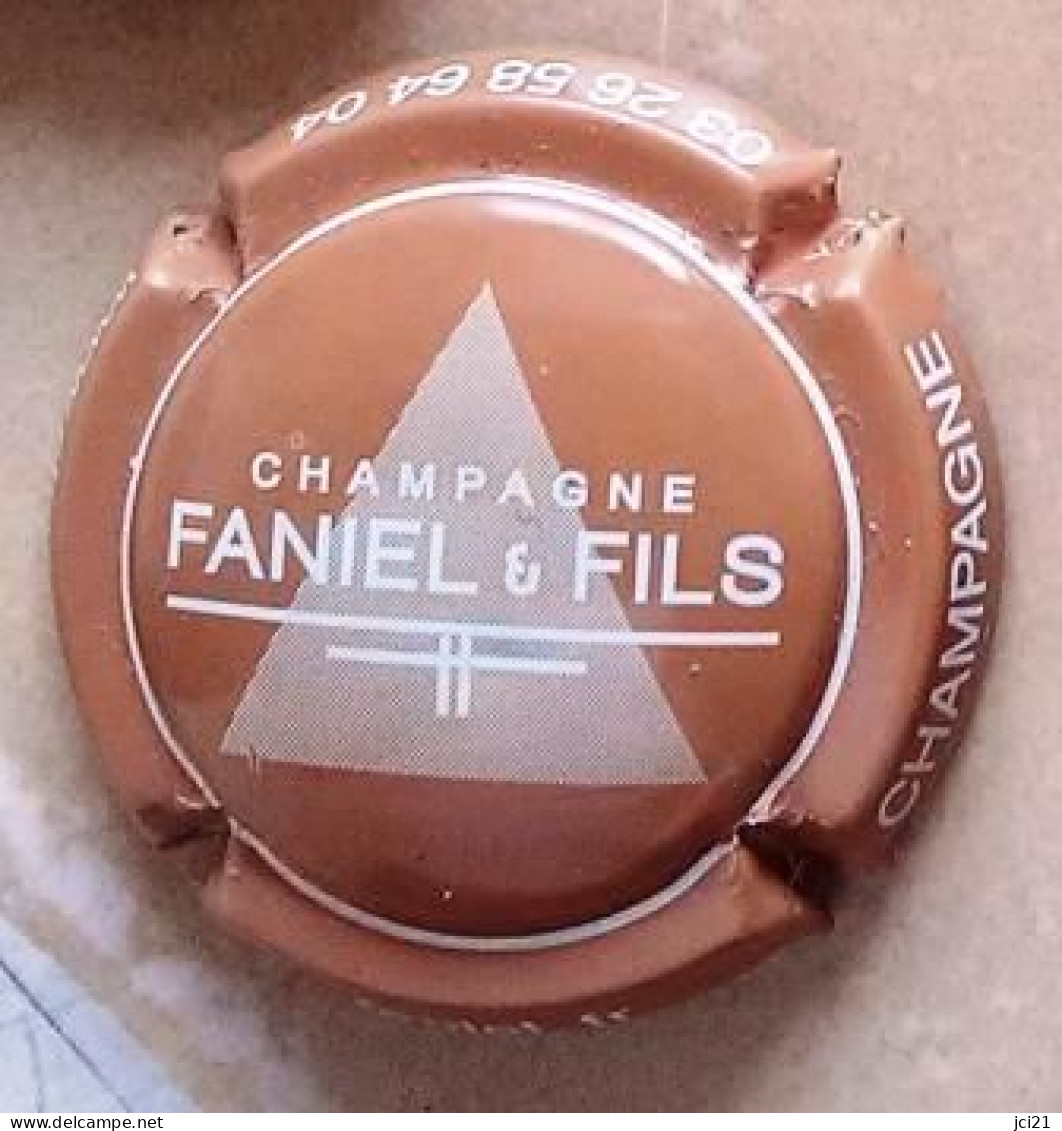 Capsule/Muselet Champagne " FANIEL & FILS " _dvmc42 - Other & Unclassified