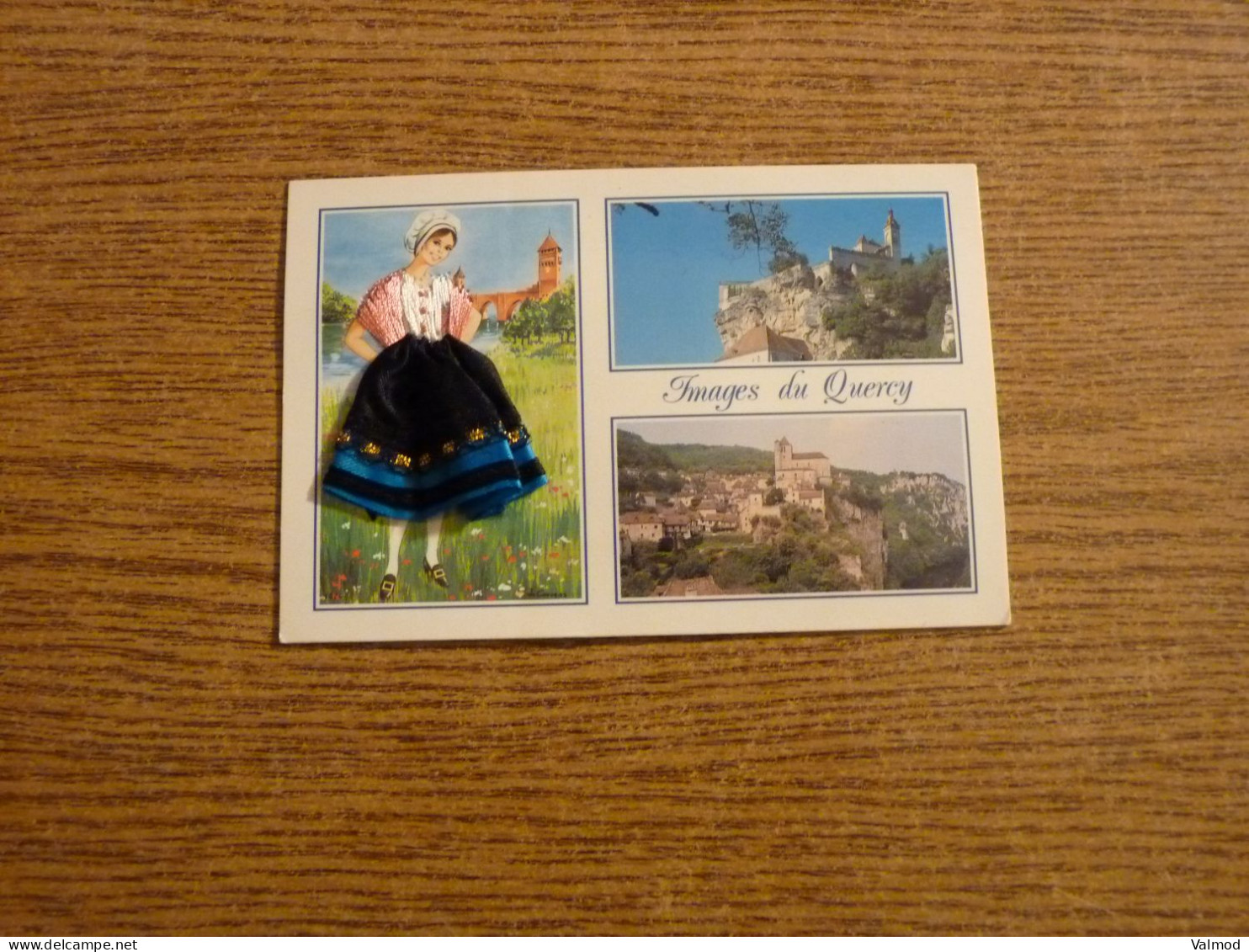 Carte Brodée "Images Du Quercy" - Jeune Femme En Robe Brodée/tissu - 10x15cm Env. - Borduurwerk