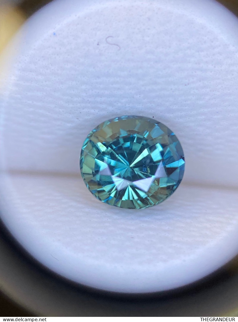 Greenish Blue Sapphire 1.10 Carat Loose Gemstone From Sri Lanka Oval Shape - Zafiro