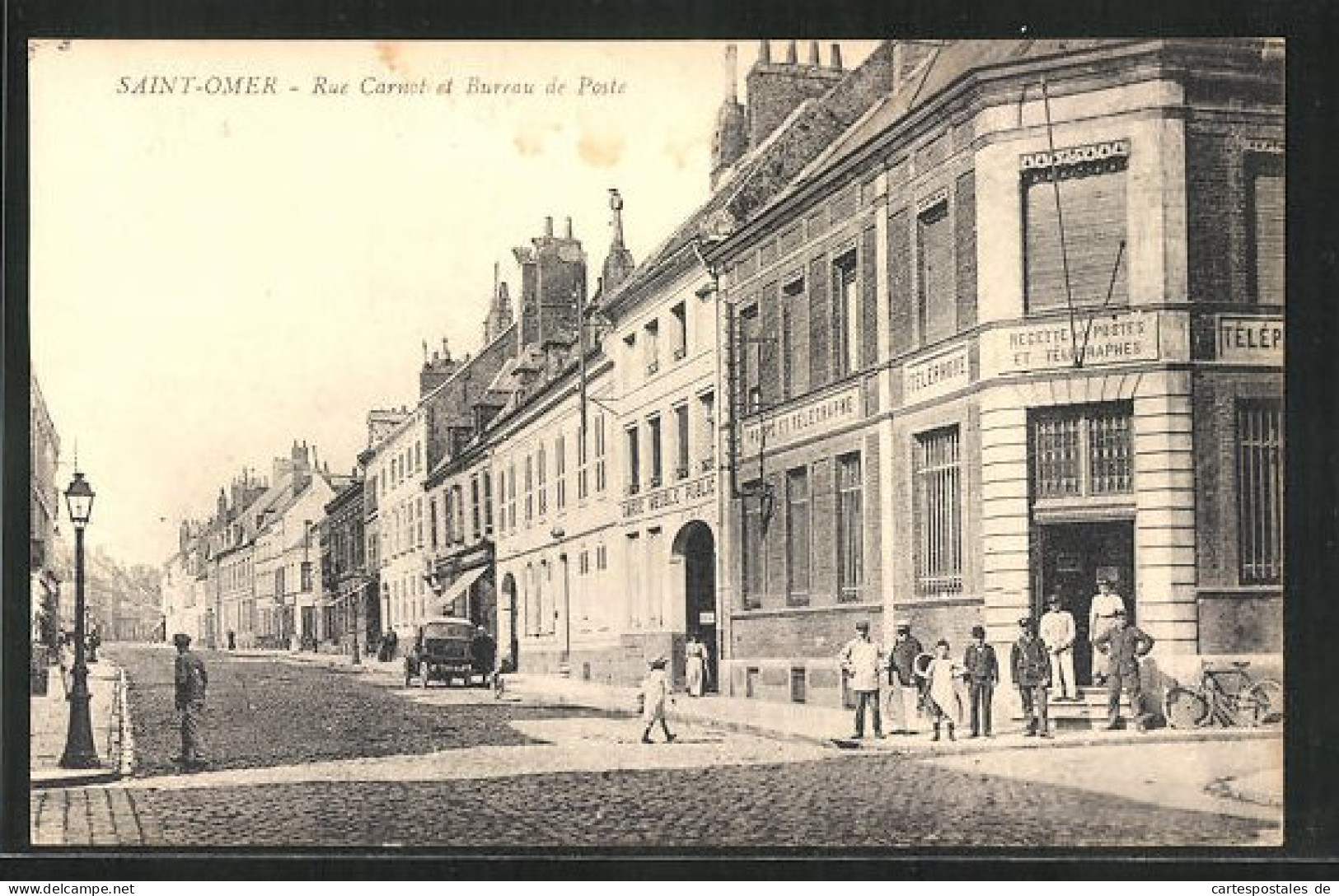 CPA Saint-Omer, Rue Carnot Et Bureau De Poste  - Saint Omer