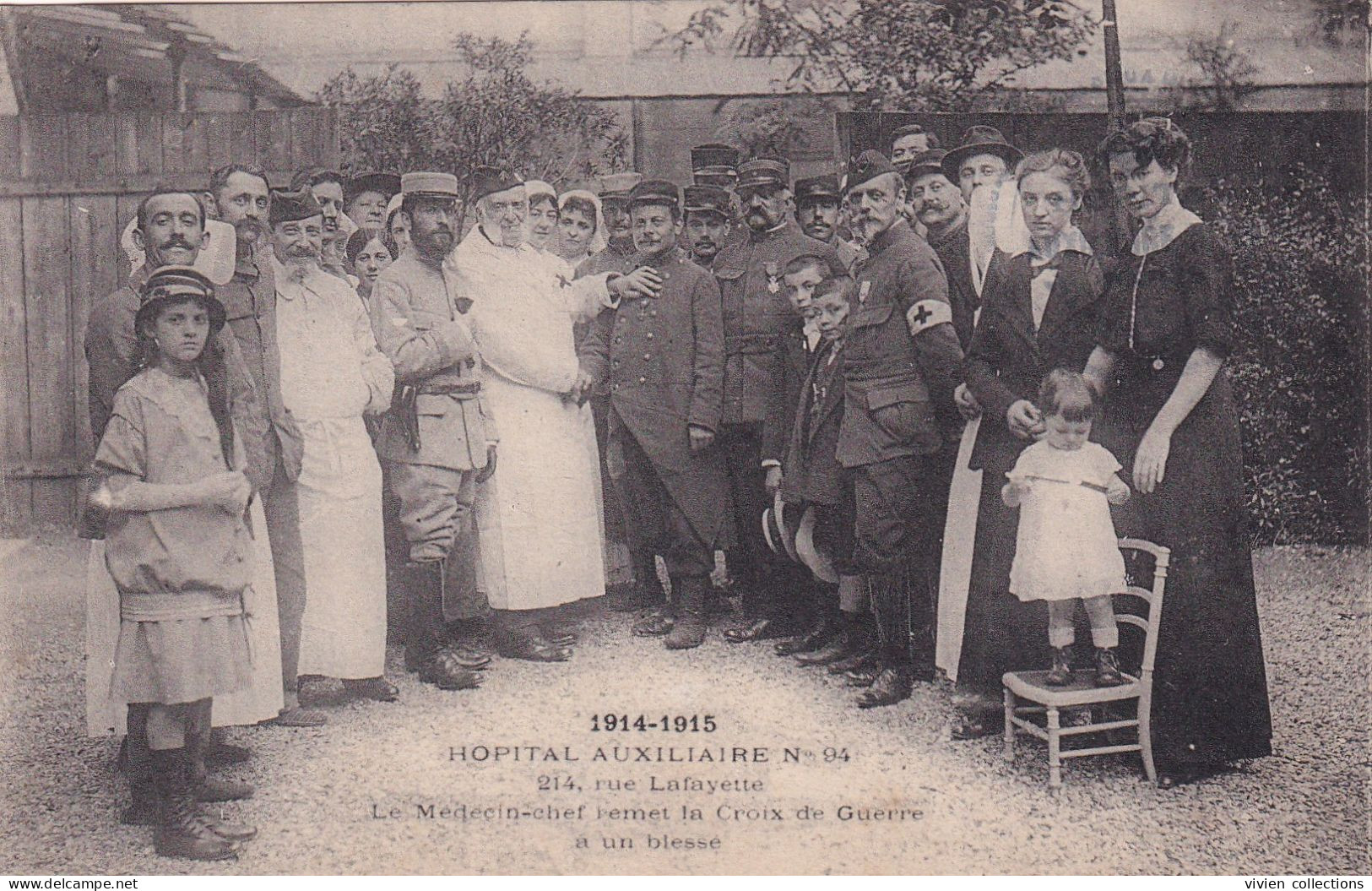 Paris Tampon SSBM Hôpital Auxiliaire N° 94 Du 214 Rue Lafayette Sur Carte De - Le Médecin Chef Remet La Croix De Guerre - Guerre De 1914-18