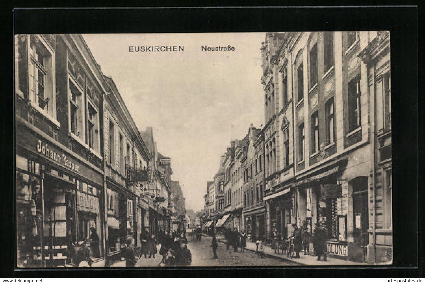 AK Euskirchen, Passanten In Der Neustrasse  - Euskirchen