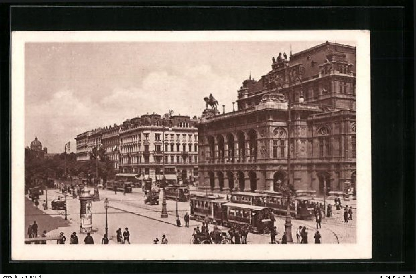 AK Wien, Staatsoper Und Opernring, Strassenbahnen Auf Dem Platz  - Strassenbahnen