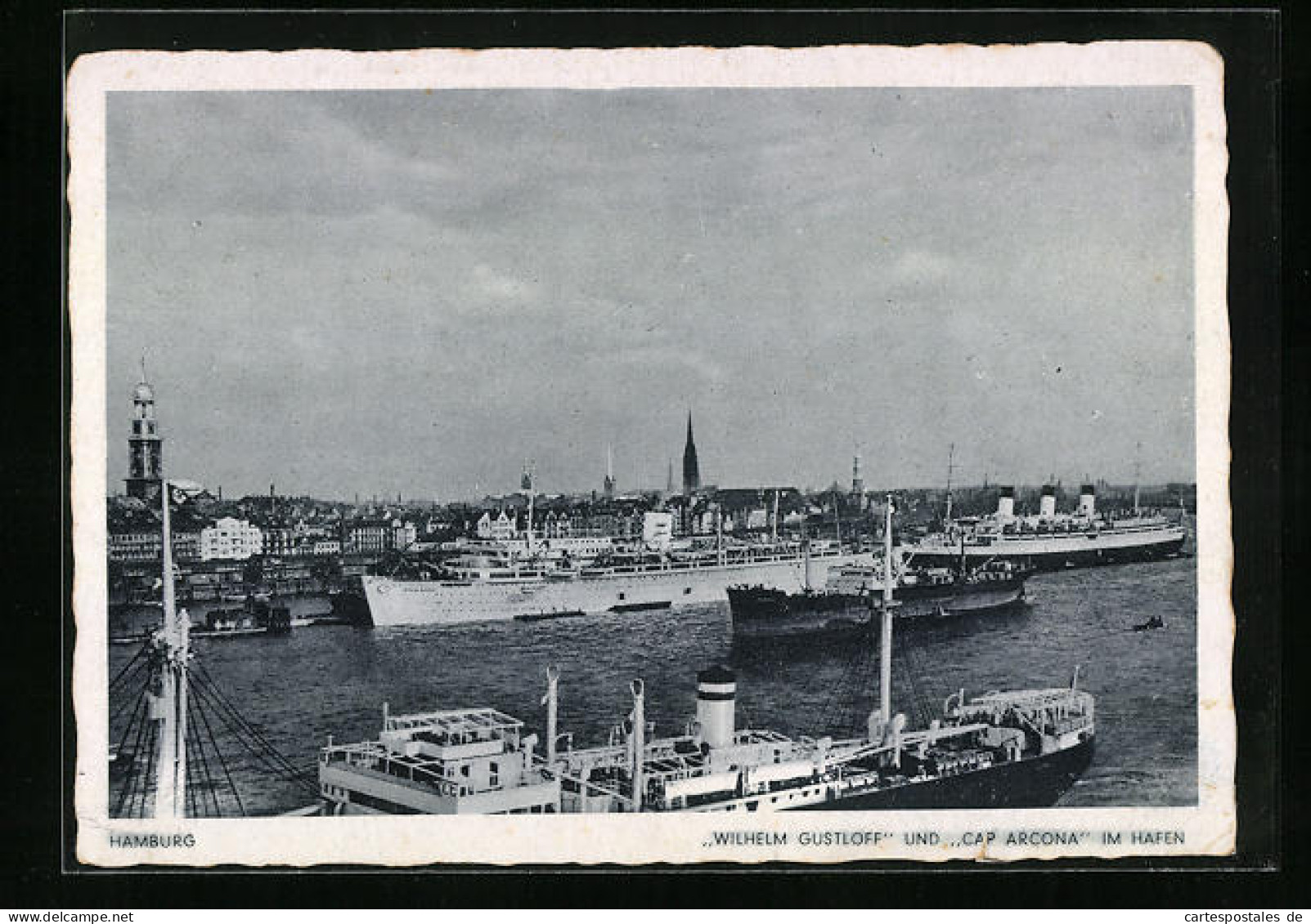 AK KdF.-Schiff Wilhelm Gustloff Und Dampfer Cap Arcona Im Hamburger Hafen  - Steamers
