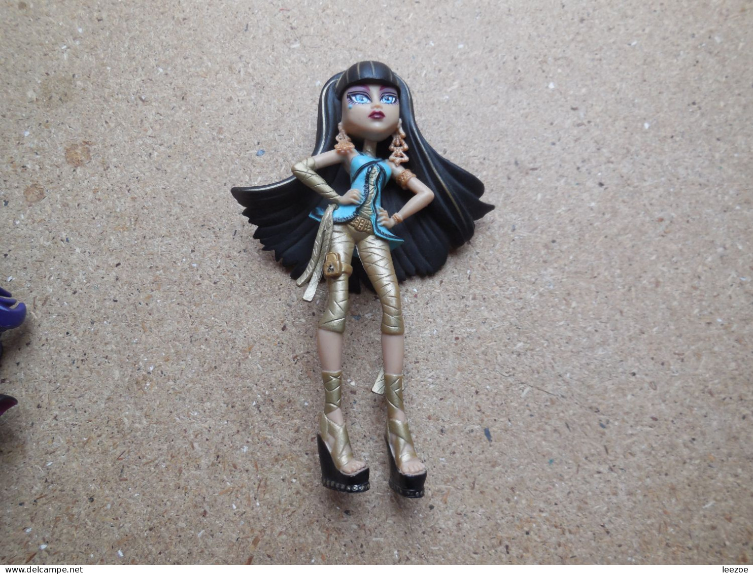 MONSTER HIGH, beau lot de figurines Monster High, voir toutes les photos................ref N30/P.A