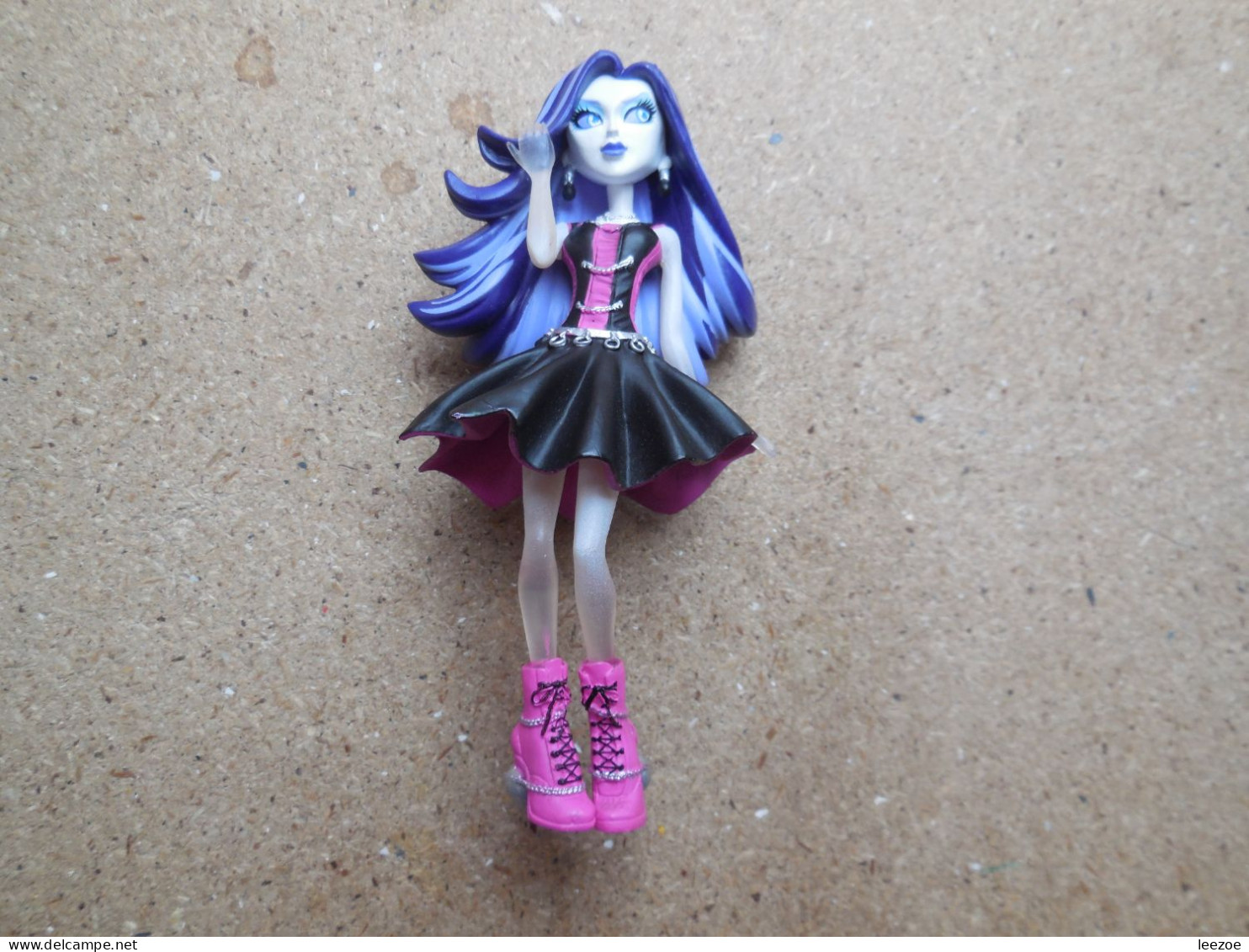 MONSTER HIGH, beau lot de figurines Monster High, voir toutes les photos................ref N30/P.A