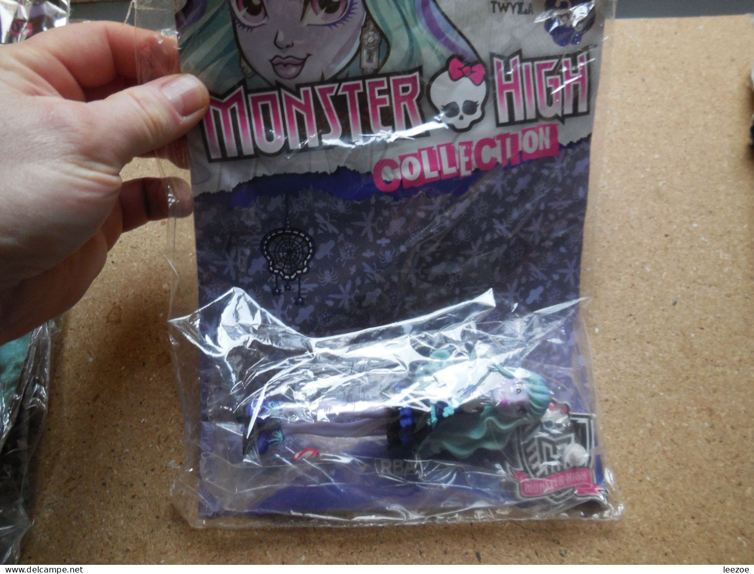 MONSTER HIGH, beau lot de figurines Monster High, voir toutes les photos................ref N30/P.A