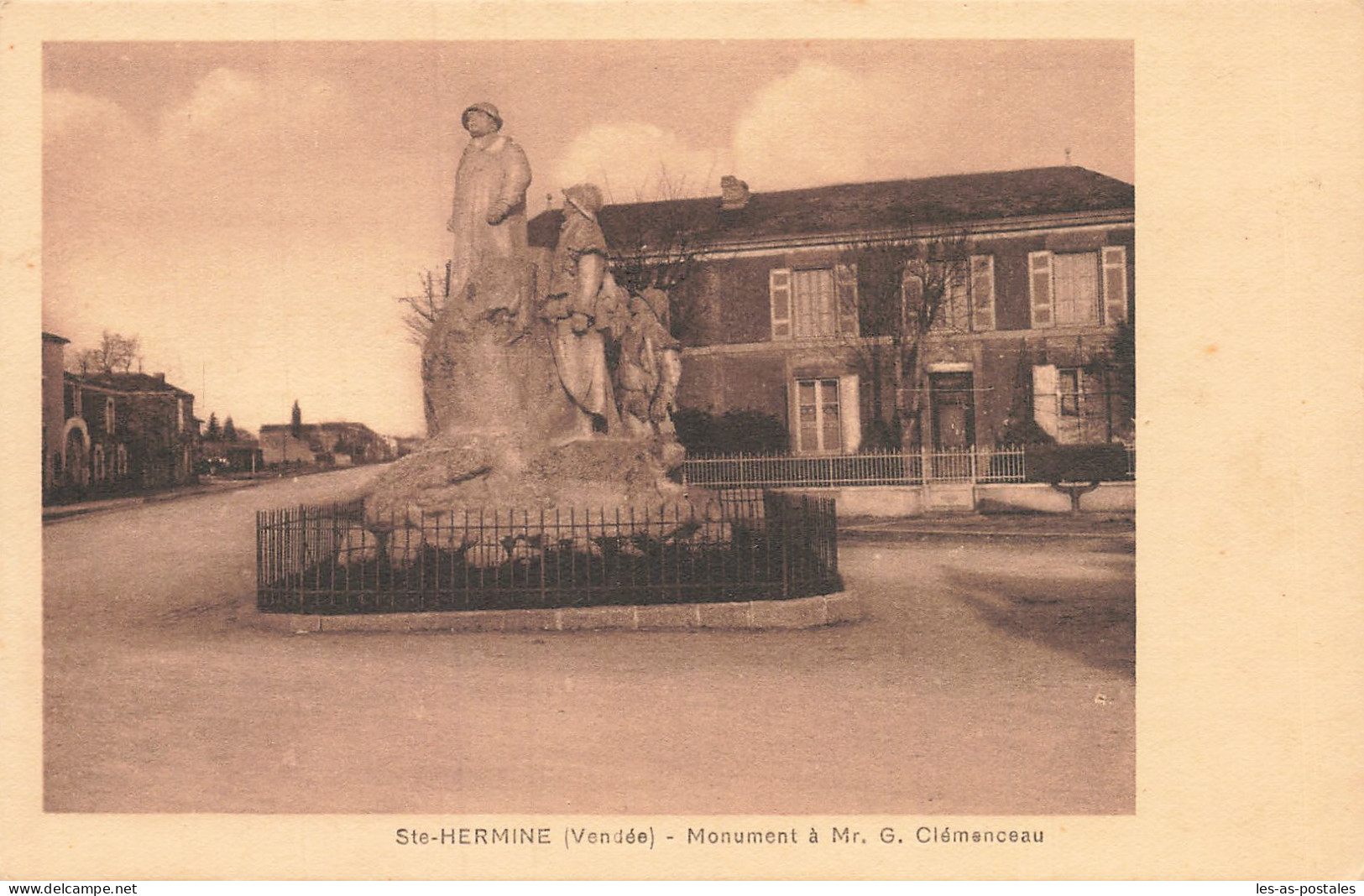 85 SAINTE HERMINE MONUMENT CLEMENCEAU - Sainte Hermine