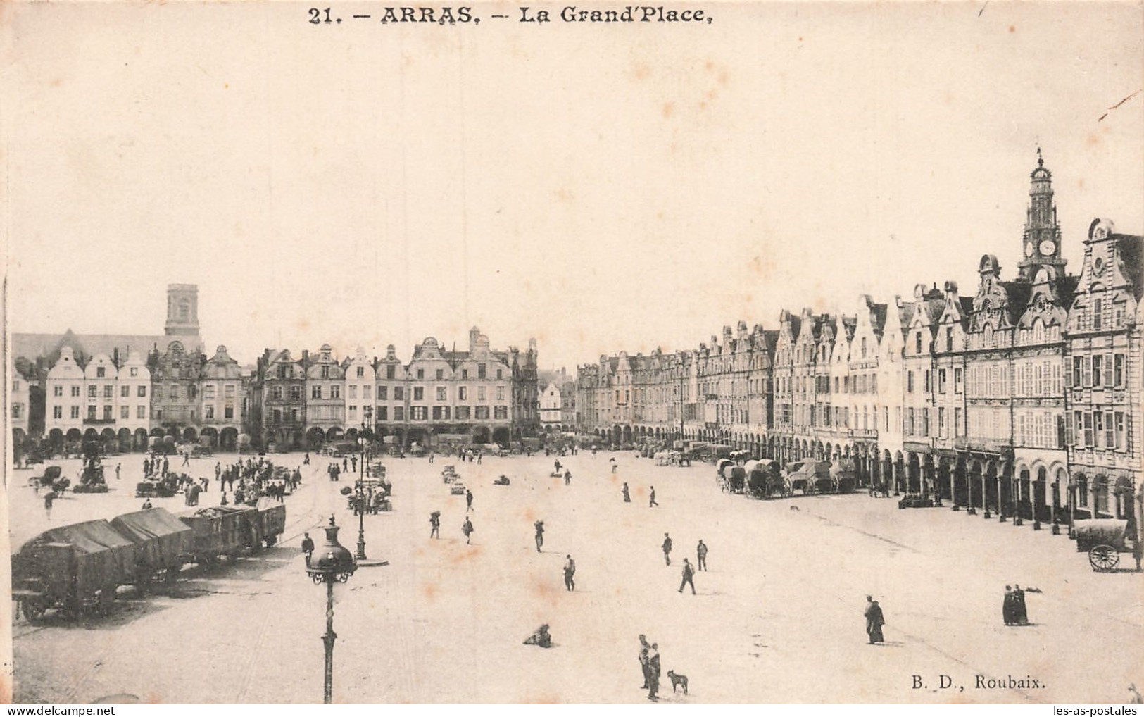 62 ARRAS LA GRAND PLACE - Arras