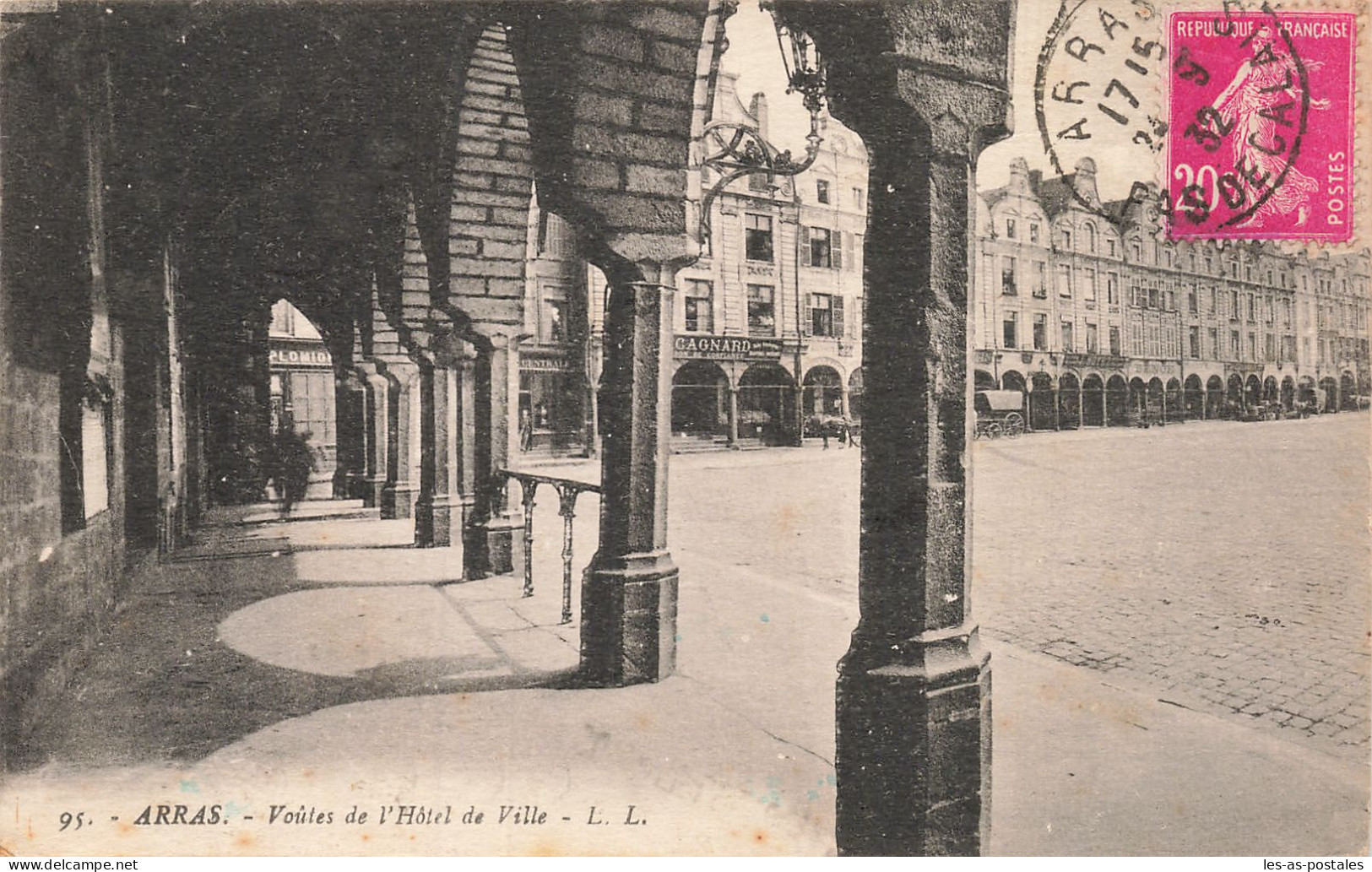 62 ARRAS L HOTEL DE VILLE - Arras