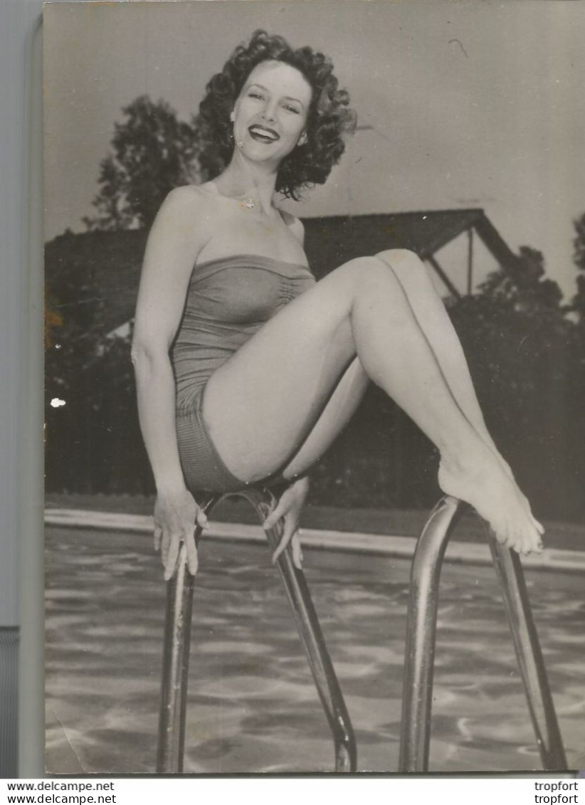Original Cabaret Music Hall Miss Press PHOTO De PRESSE Barbara BRITTON Star Montante 1952 - Pin-up