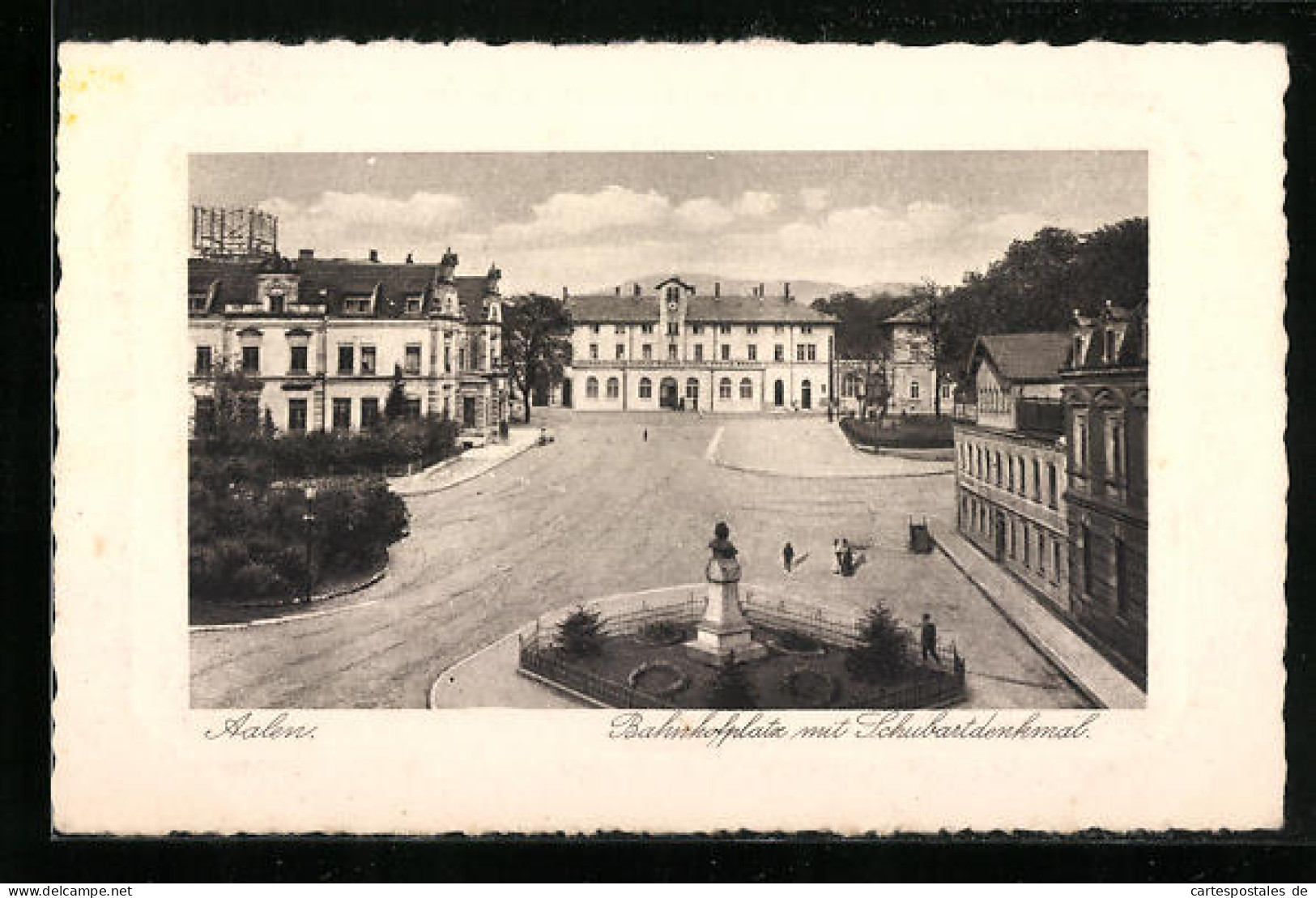 AK Aalen, Bahnhofplatz Mit Schubartdenkmal  - Aalen