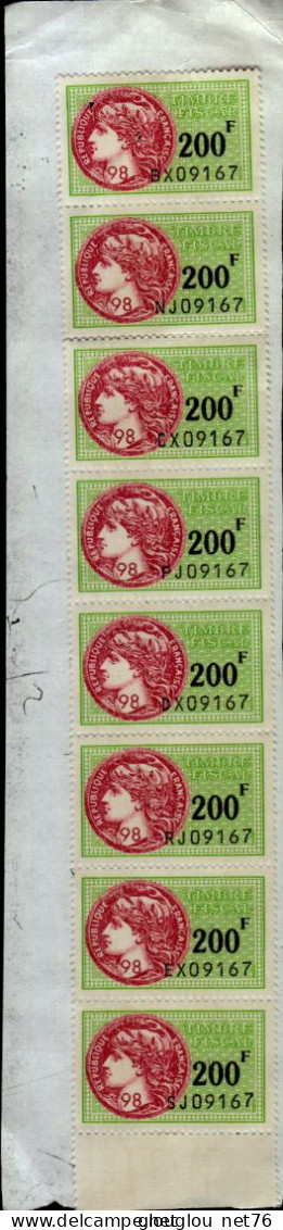 8 TIMBRES FISCAUX A 200 F   COLLES SUR UNE FEUILLE - Timbres