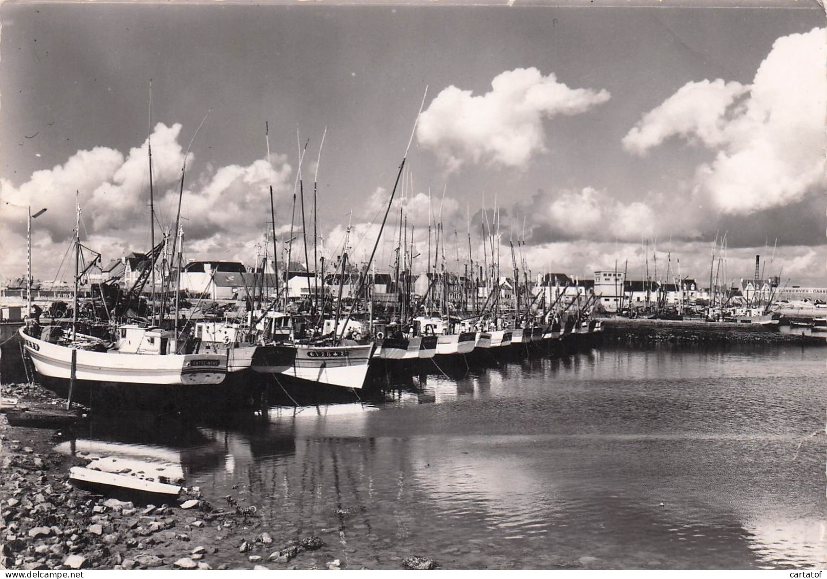 SAINT GUENOLE PENMARC'H . Thoniers Au Port - Penmarch