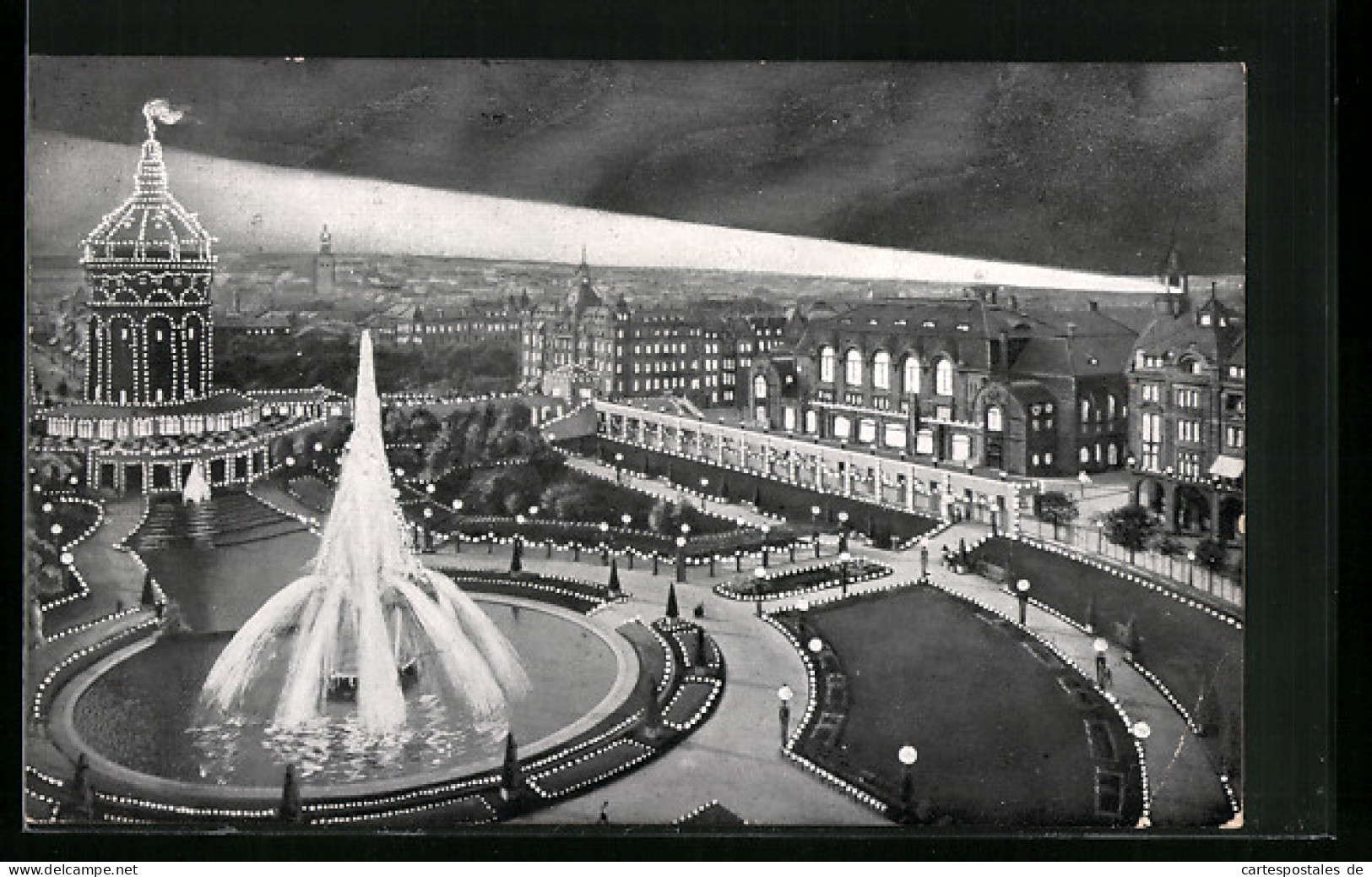 AK Mannheim, Jubiläums-Austellung 1907, Friedrichsplatz Bei Ncht Beleuchtet  - Expositions