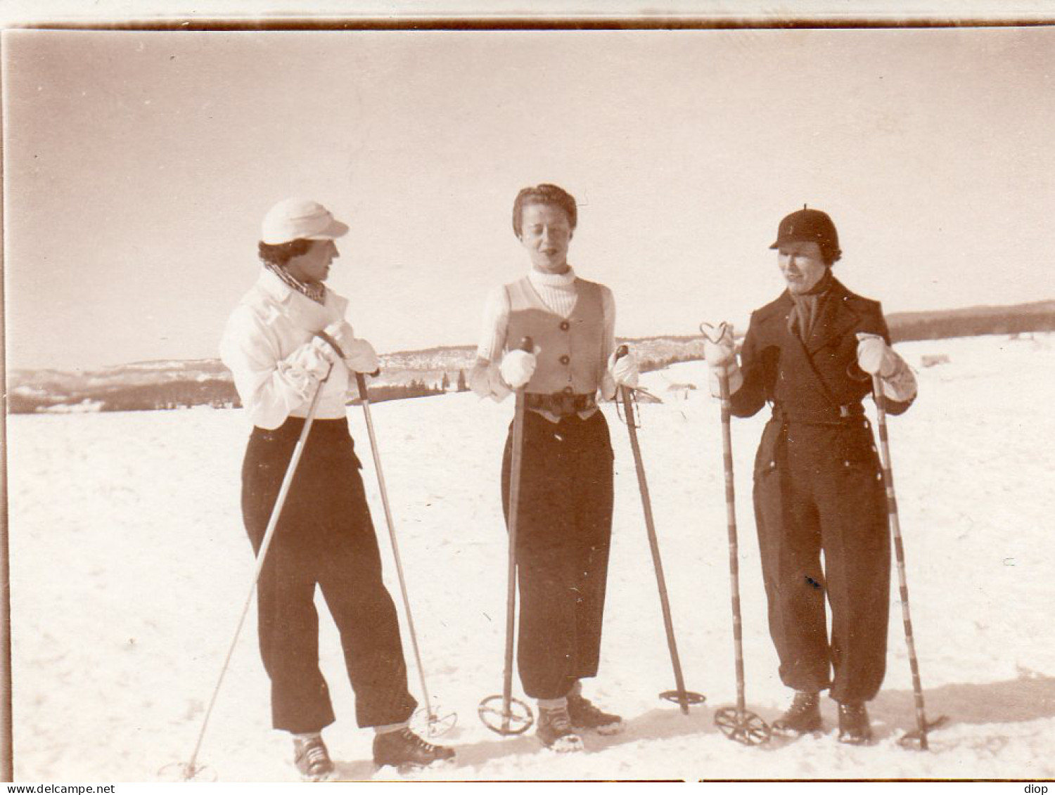 Photographie Photo Vintage Snapshot Trio Femme Woman Sport Neige Snow Hiver  - Deportes