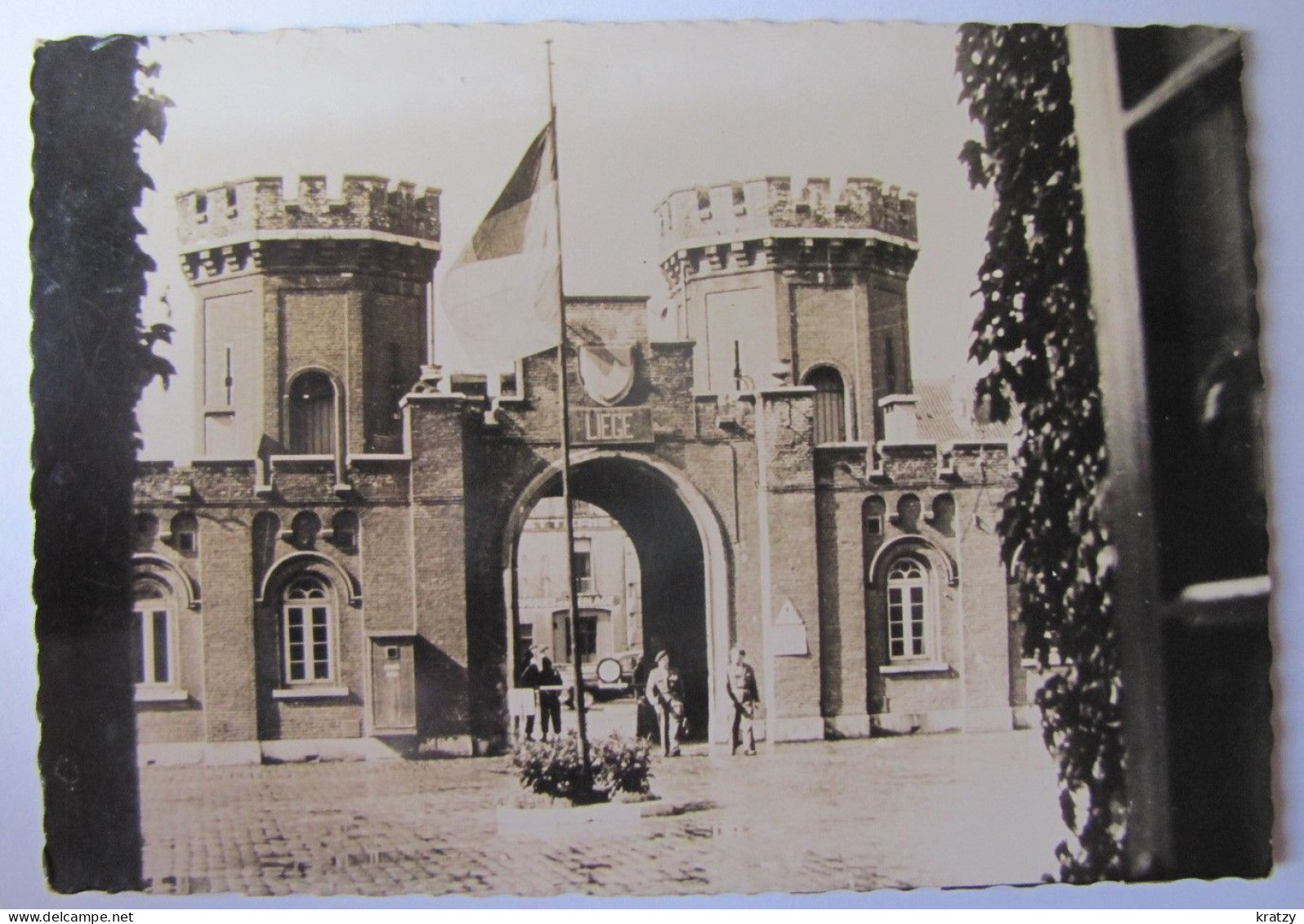 BELGIQUE - BRUXELLES - Le Petit-Château - Monuments, édifices