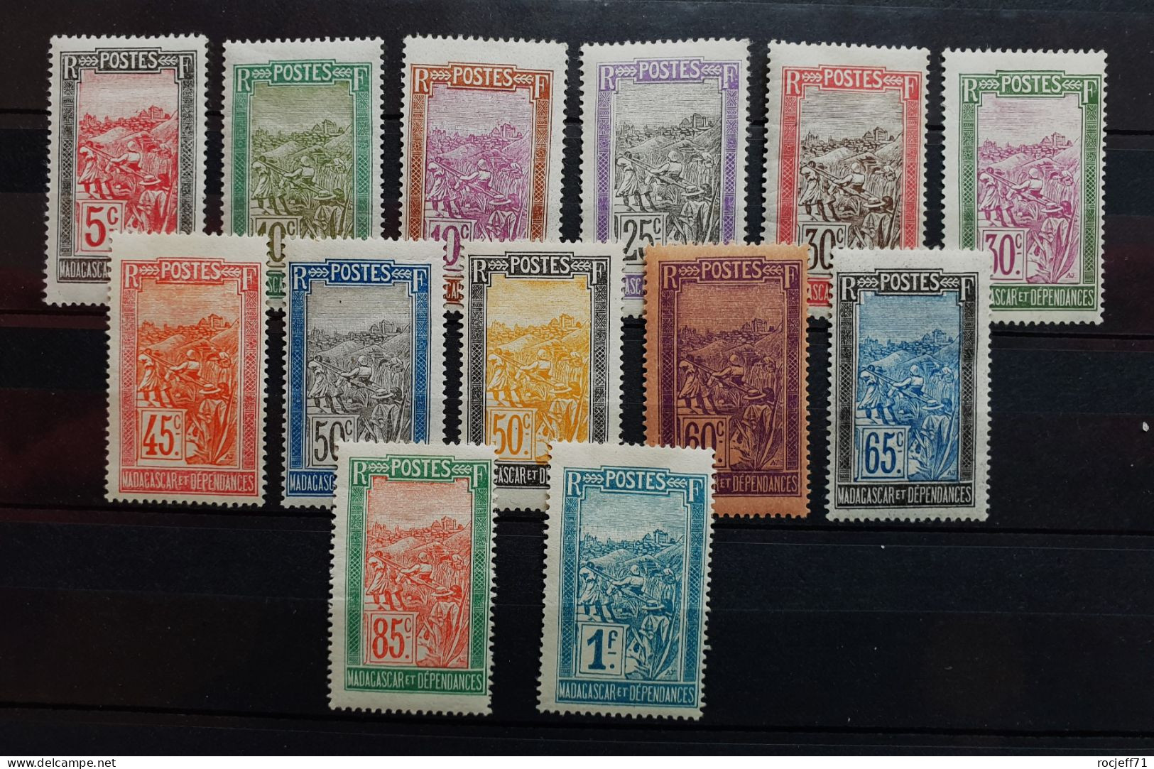 04 - 24 -  Madagascar N°131 à 143 * - MH - Série Complète - Unused Stamps