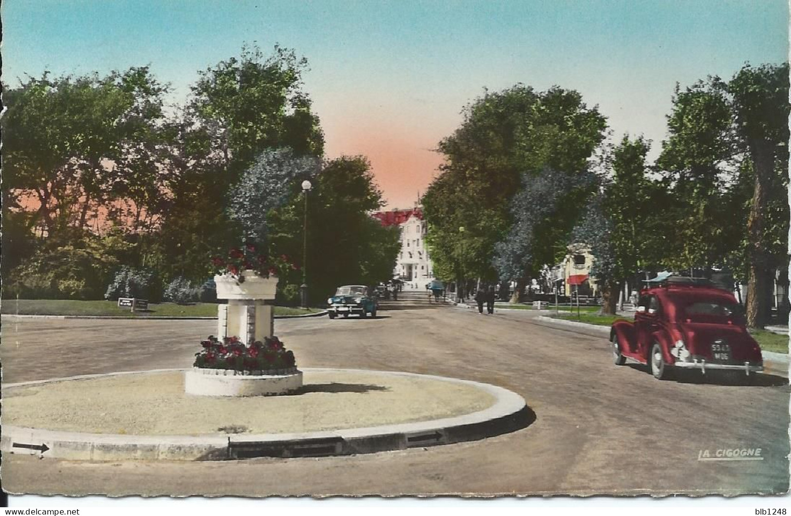 [62] Pas De Calais > Le Touquet Paris Plage Rond Point Vers Le Westminster Voiture Traction Avant - Le Touquet