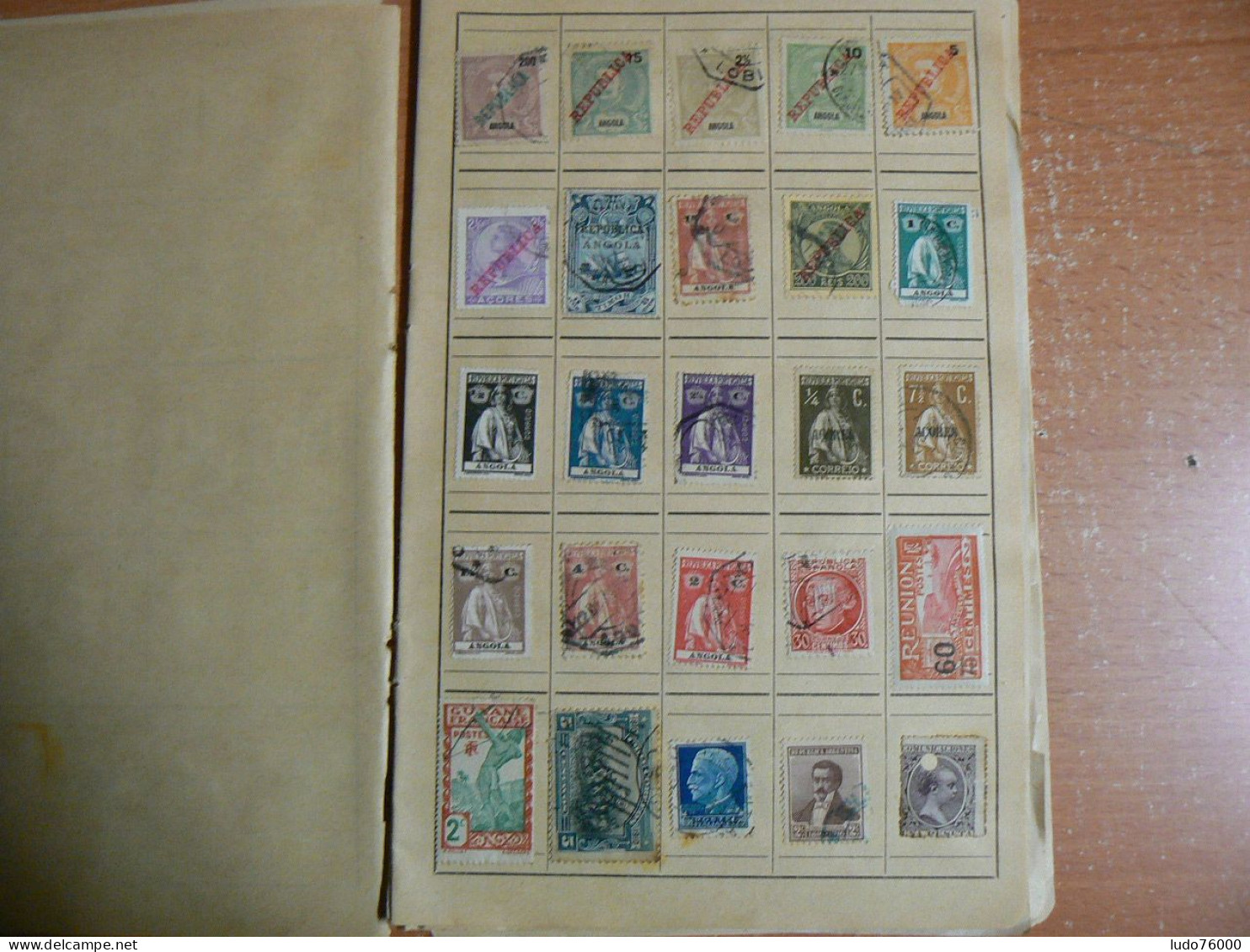 D 787 / VRAC DU MONDE / 12 PAGES / 02 - Lots & Kiloware (mixtures) - Max. 999 Stamps