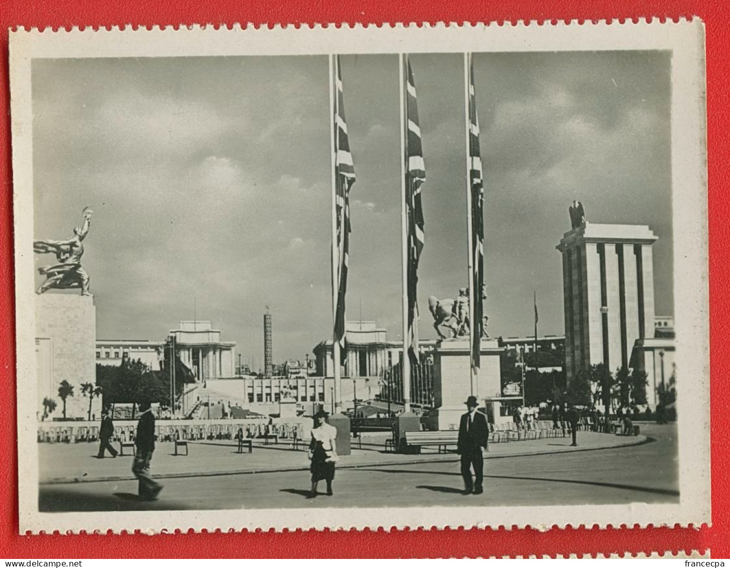 4 - PARIS - EXPOSITION INTERNATIONALE 1937 - Vue D'ensemble Prise Du Pavillon De L'Angleterre - Ausstellungen