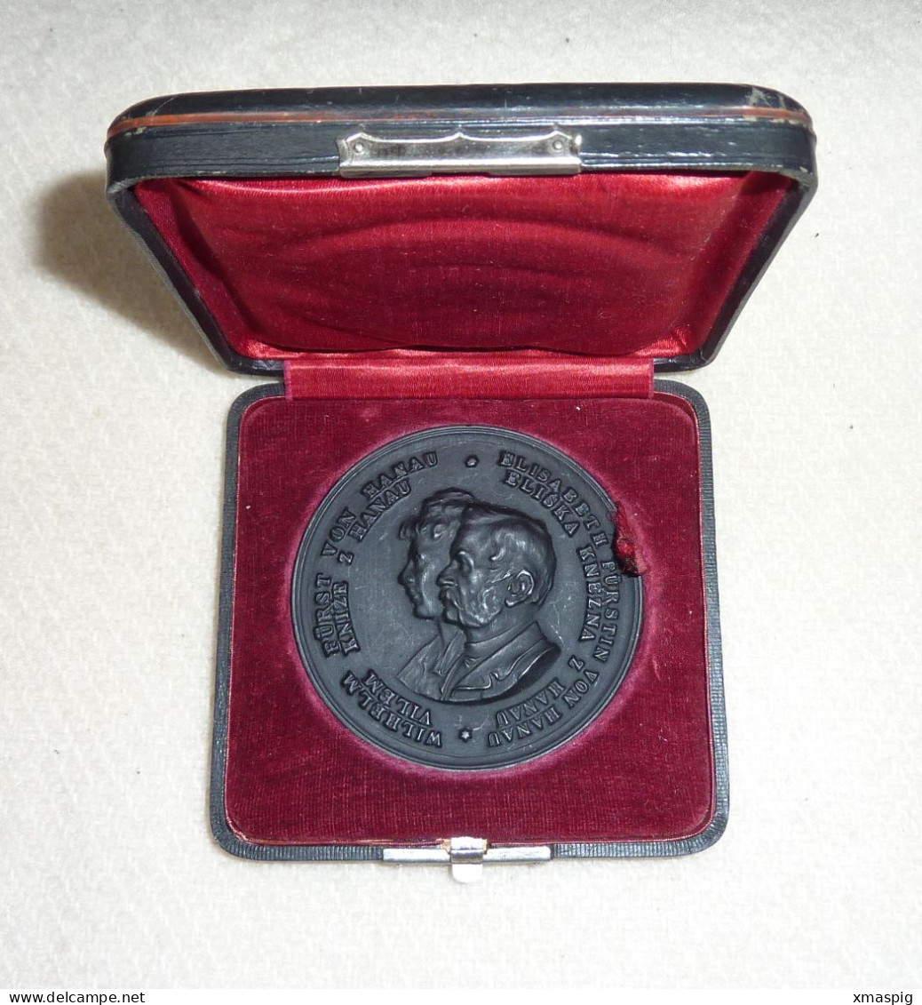 Rare German Nobility Iron Medal 1890 With Original Case DEUTSCHLAND MEDAL - Duitsland