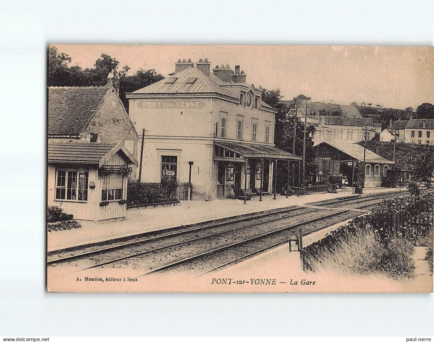PONT SUR YONNE : La Gare - état - Pont Sur Yonne