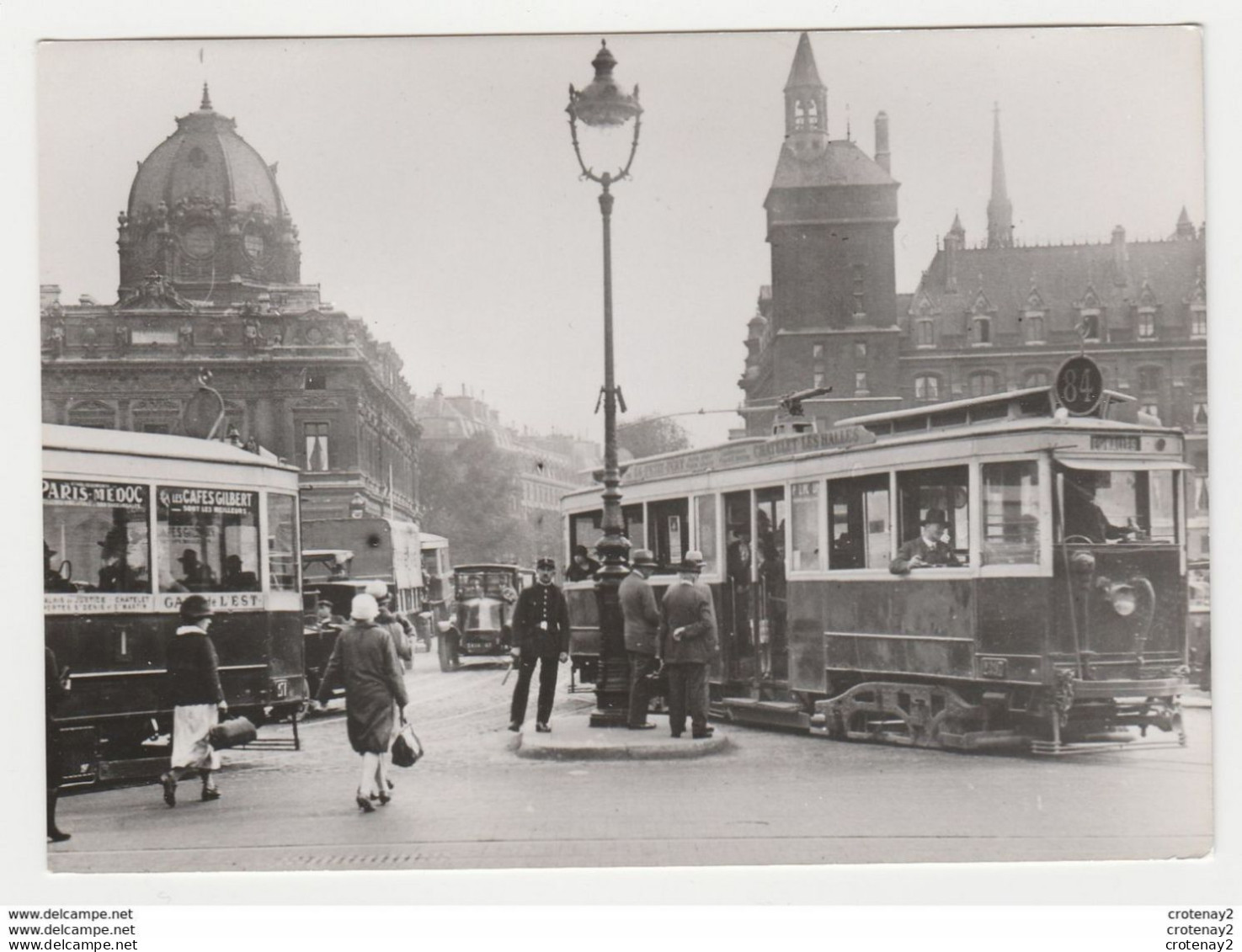 Photo PARIS Tram Tramway Repro Cliché France Reportage Monde & Caméras Tram N°84 Place St Michel PUB Café Gilbert - Otros & Sin Clasificación