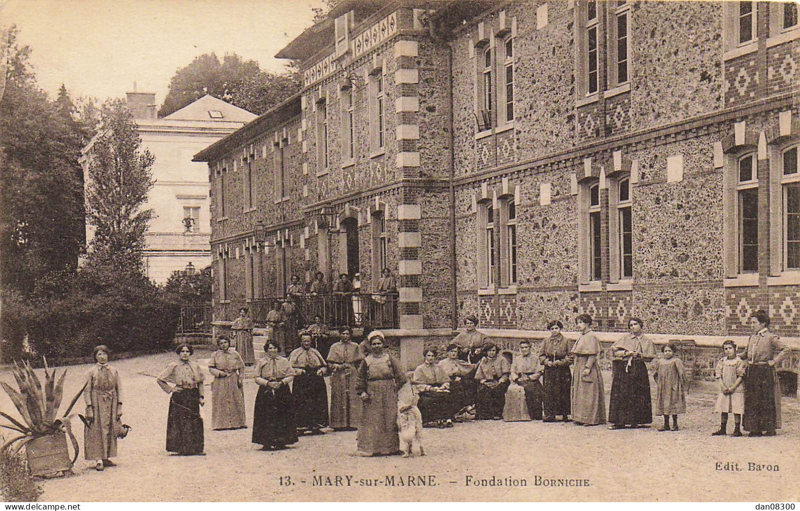 77 MARY SUR MARNE FONDATION BORNICHE TRES ANIMEE NOMBREUSES FEMMES ET ENFANTS - Autres & Non Classés