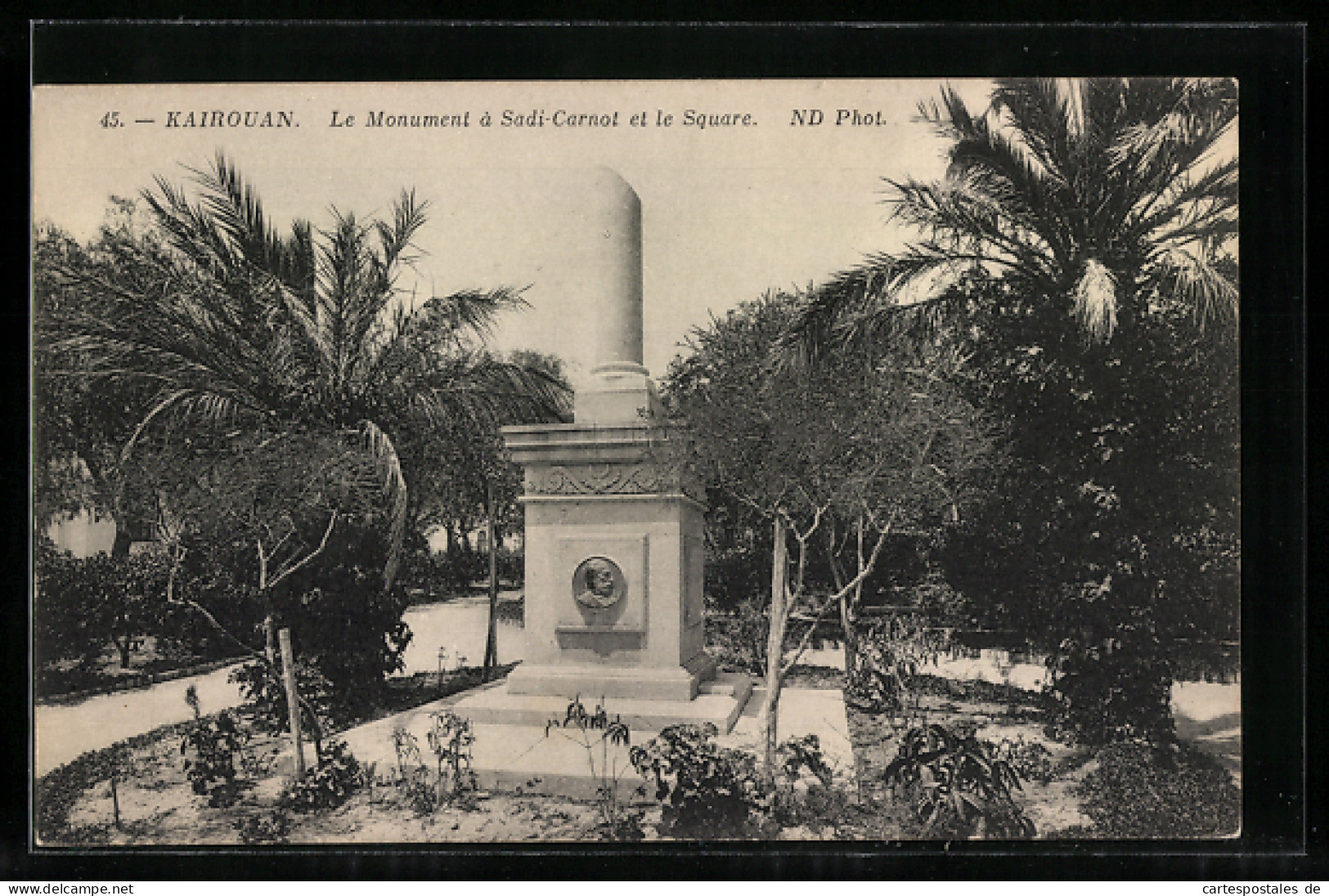 CPA Kairouan, Le Monument à Sadi-Carnot Et Le Square  - Tunisia