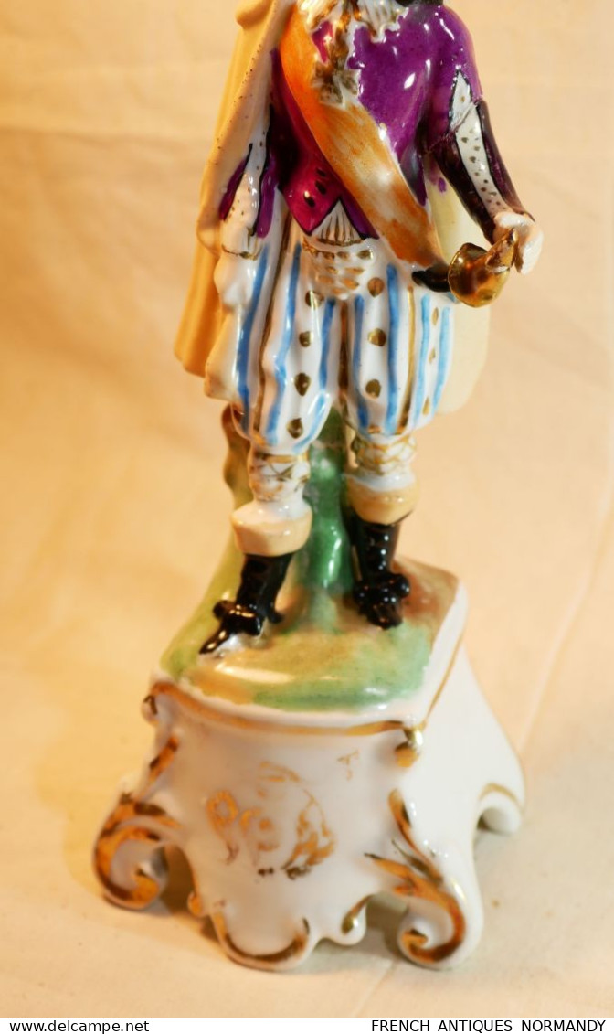 Porcelaine De Paris - D'Artagnan Moursquetaire - Porte Plume De Bureau - XIX Ième - Sonstige & Ohne Zuordnung